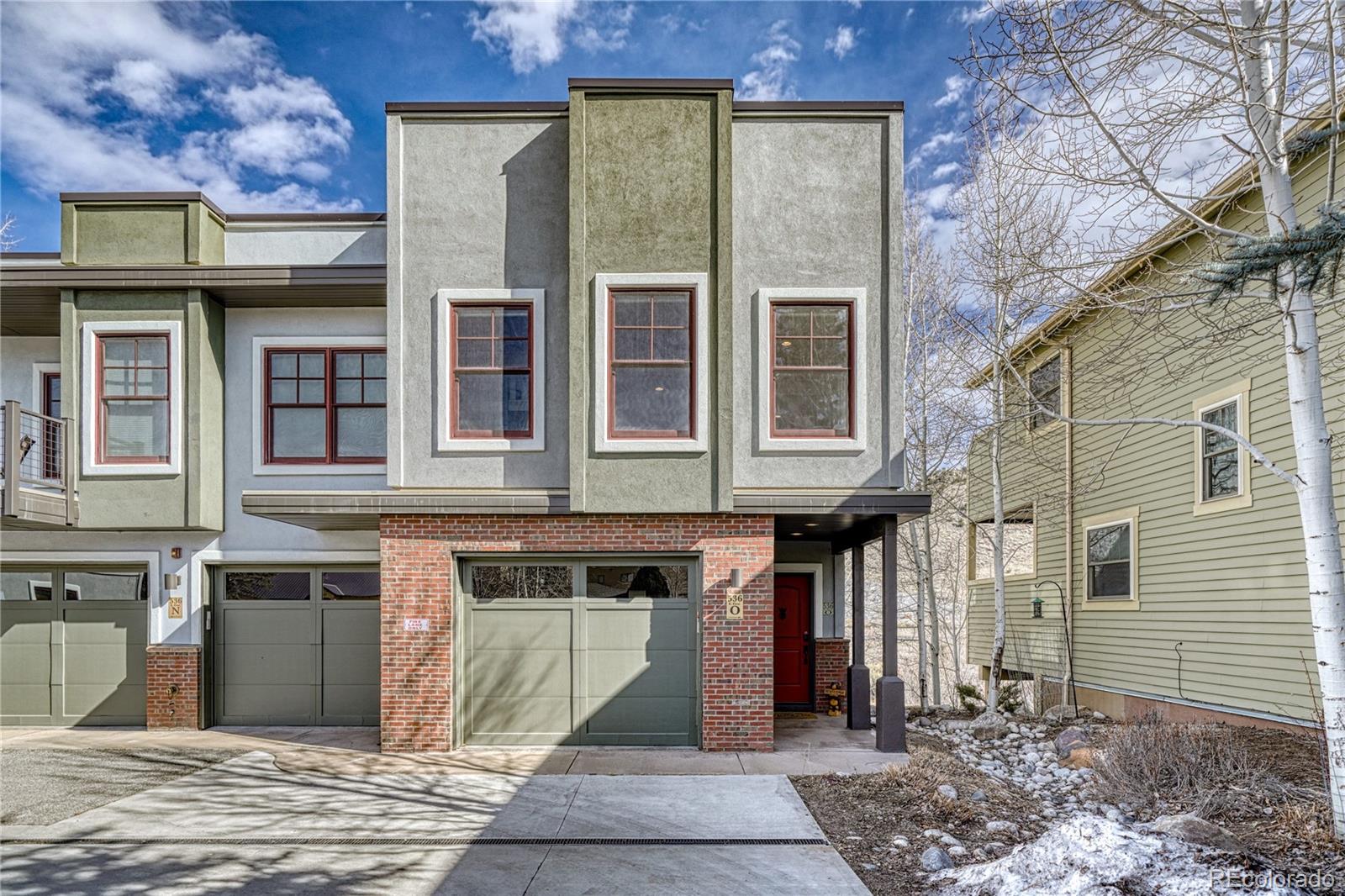 536 E First Street Unit: O