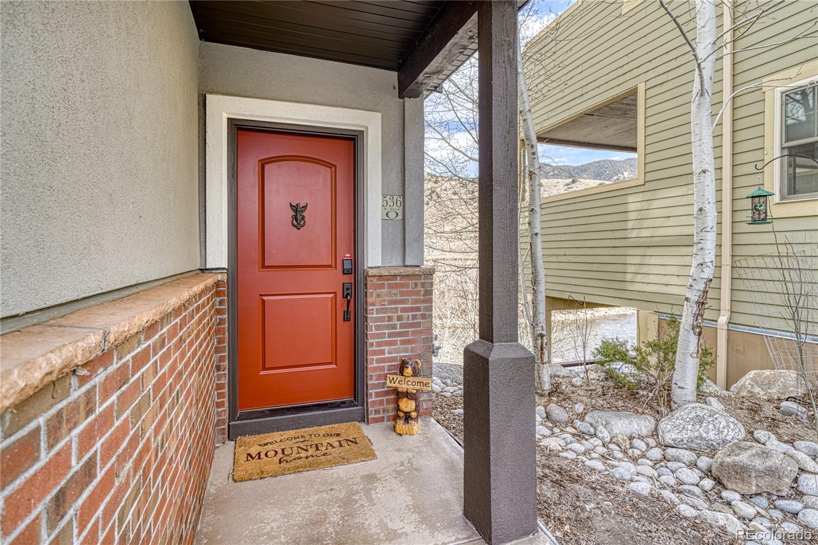 536 E First Street Unit: O