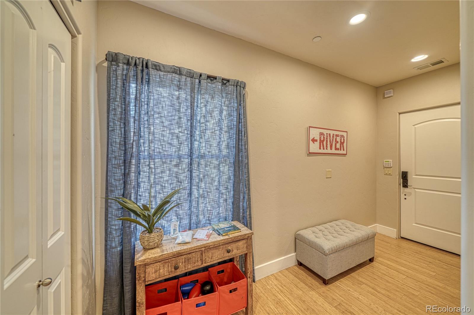 536 E First Street Unit: O