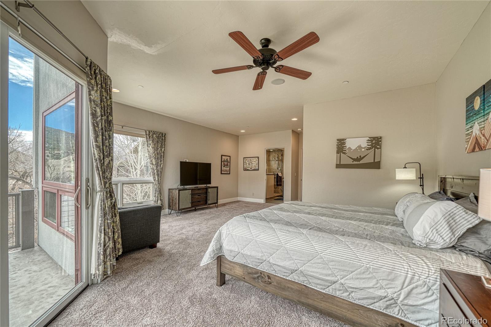 536 E First Street Unit: O