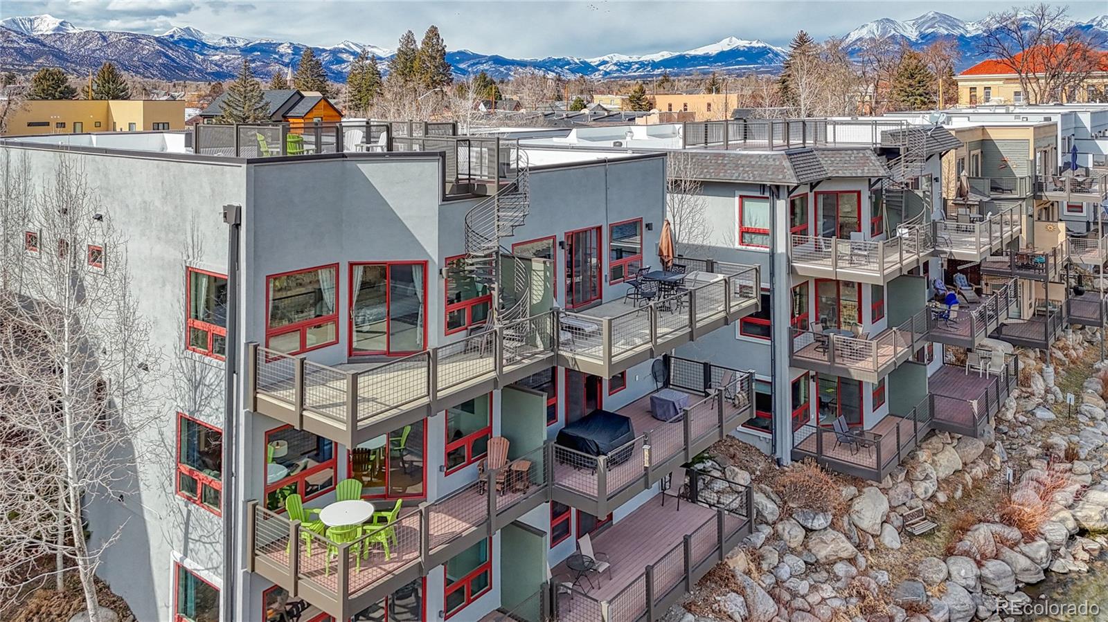 536 E First Street Unit: O