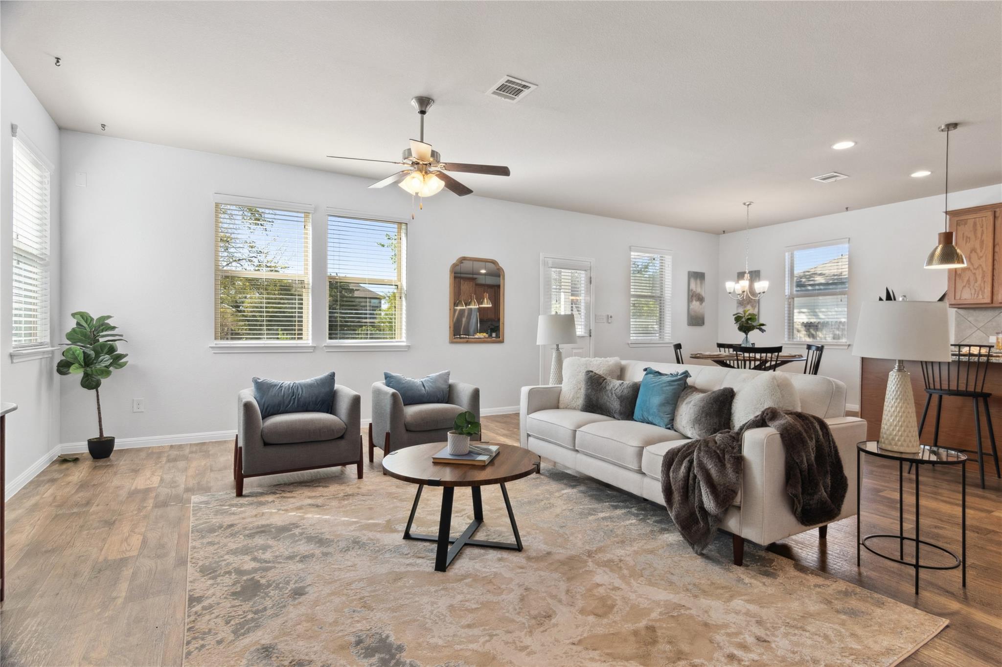 208 Callahan LN