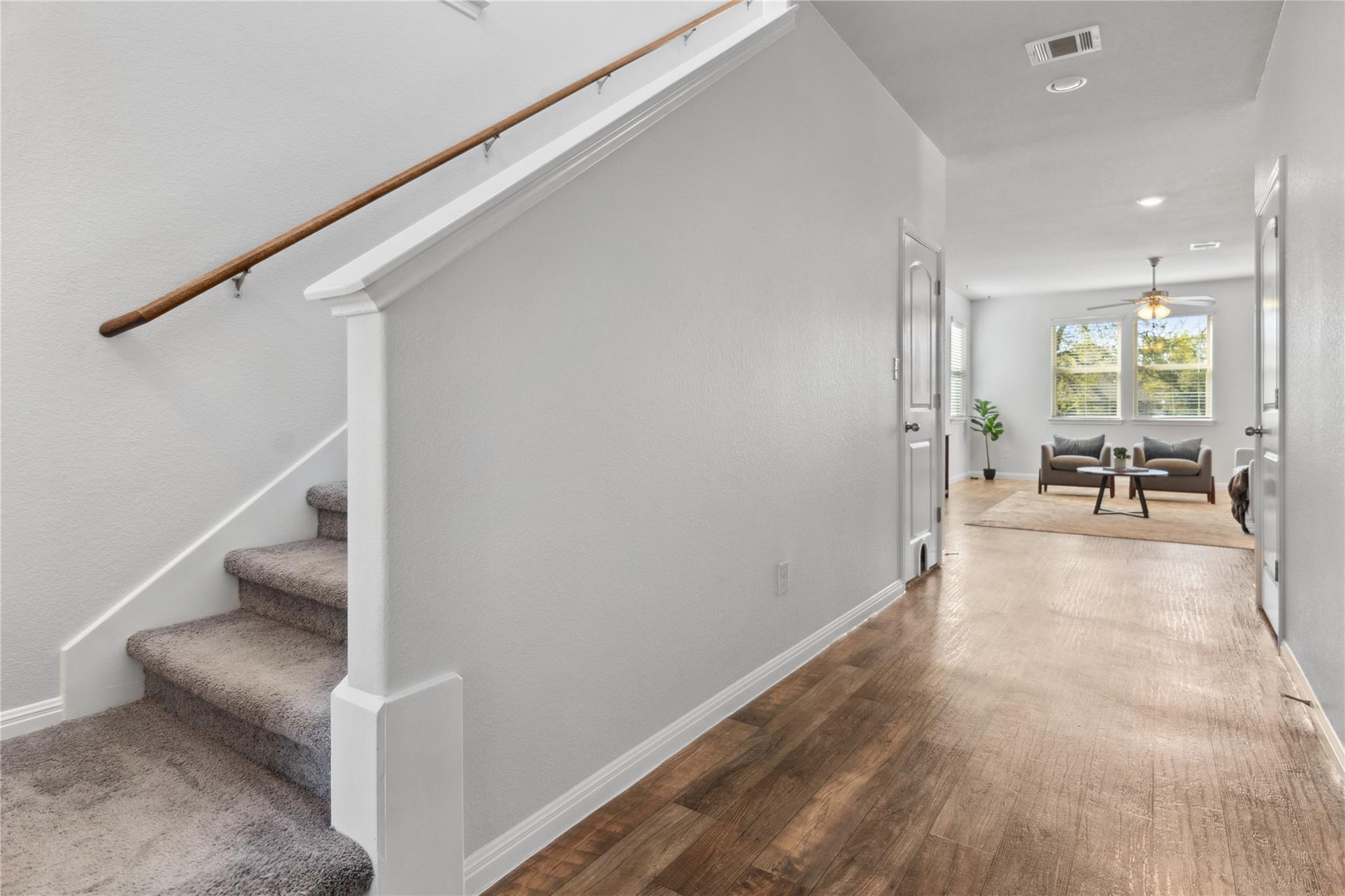 208 Callahan LN
