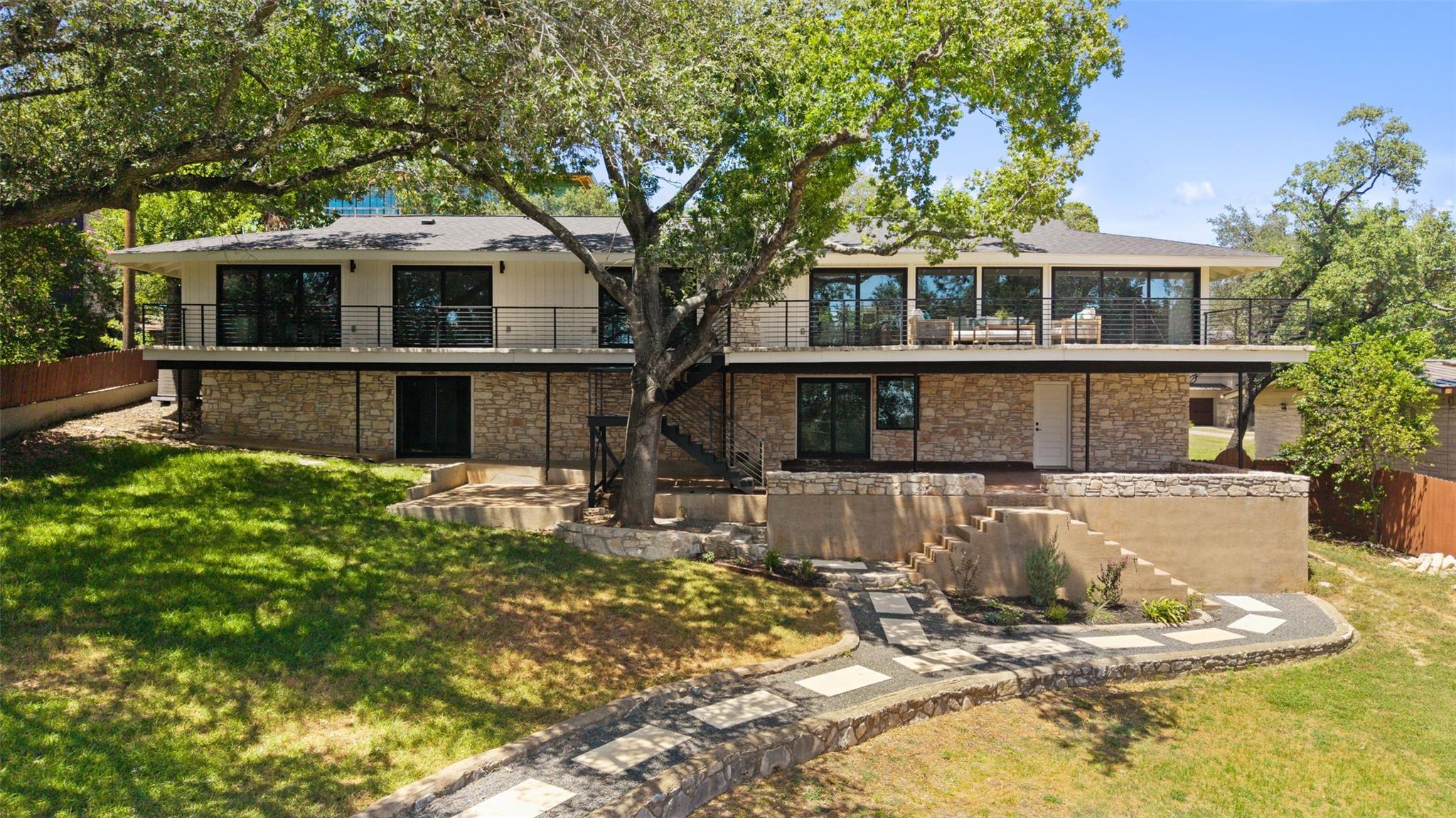 4905 Crestway DR