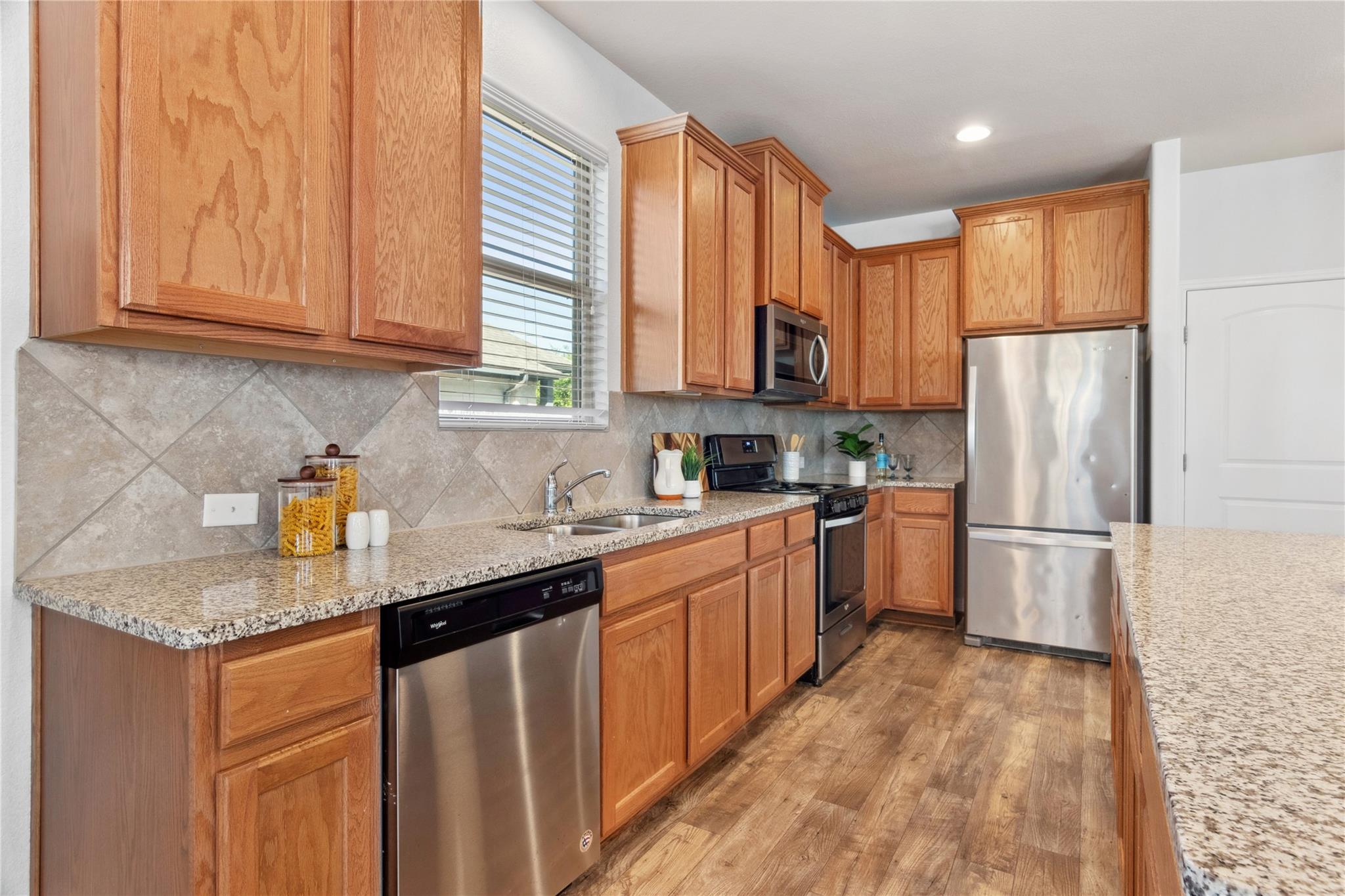 208 Callahan LN