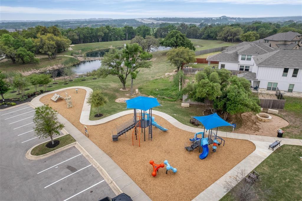 208 Callahan LN