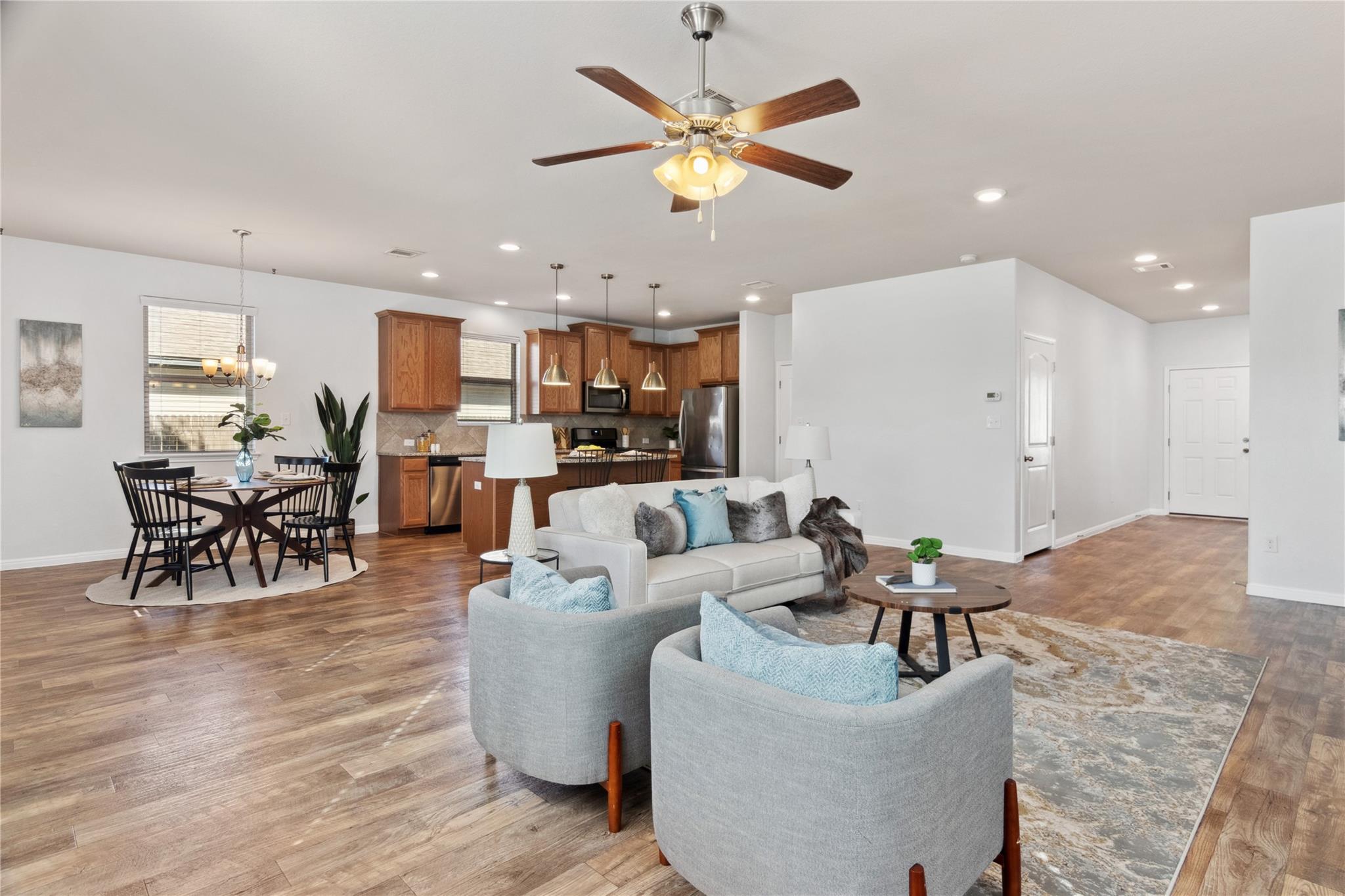 208 Callahan LN