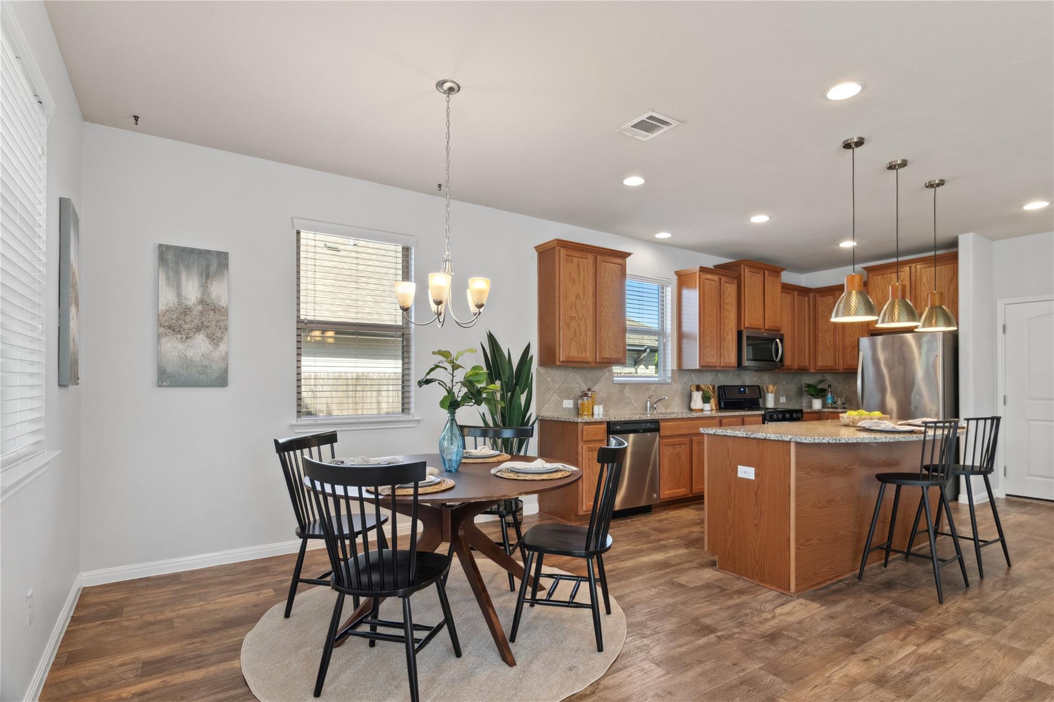 208 Callahan LN