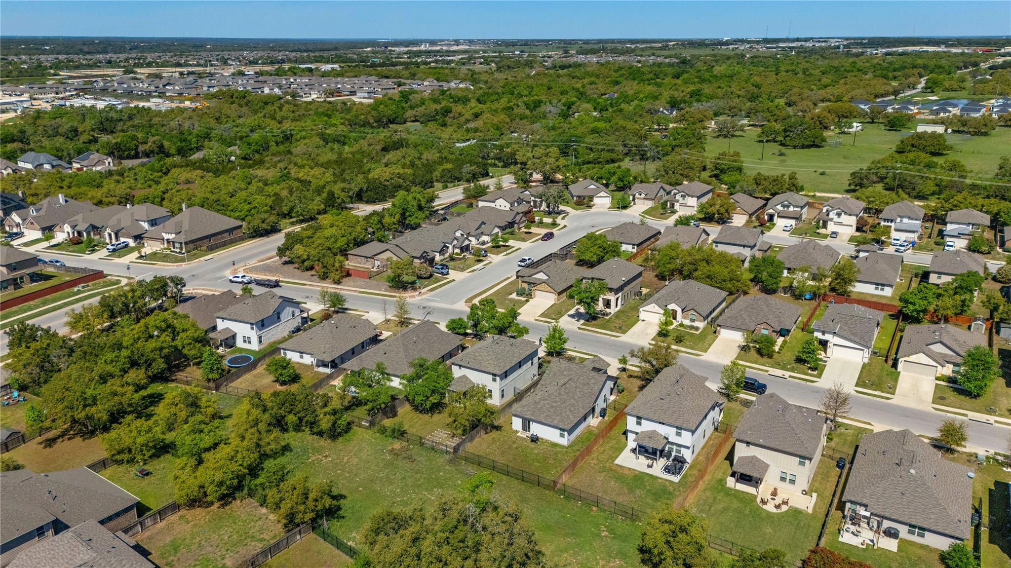208 Callahan LN