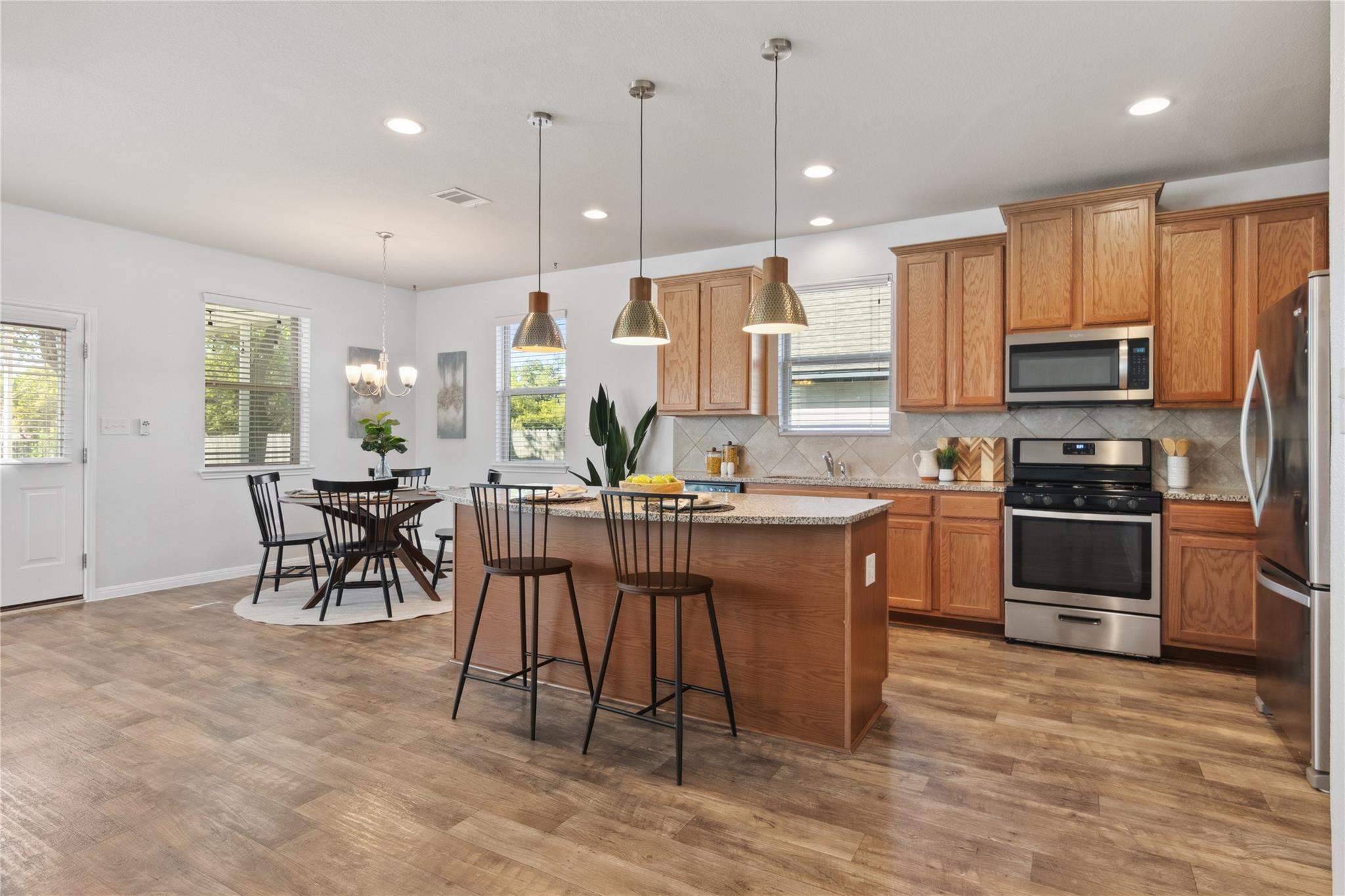 208 Callahan LN