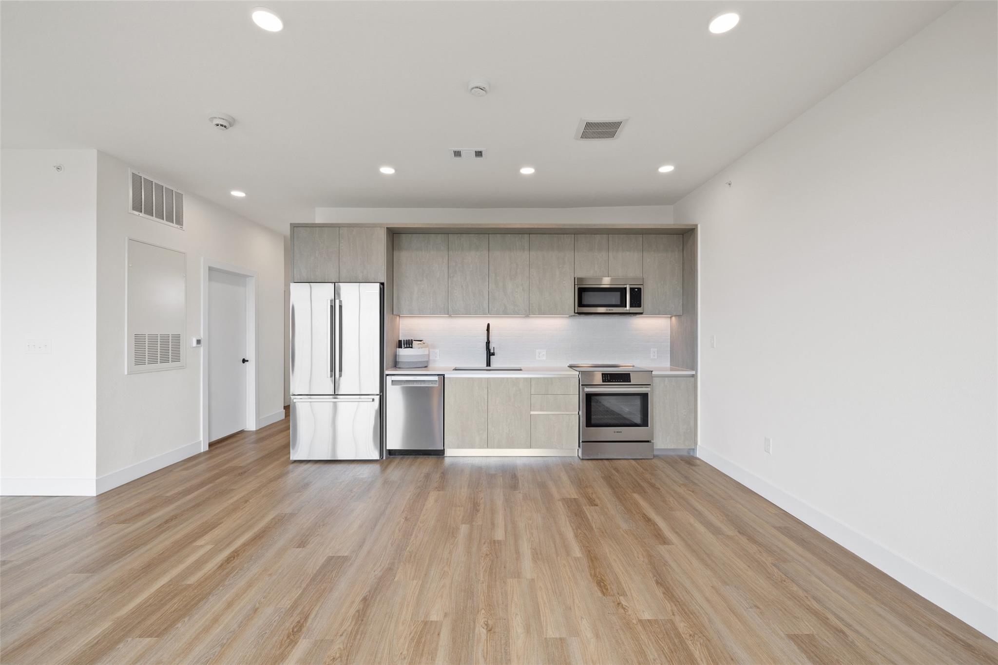 4315 S Congress Ave # 532