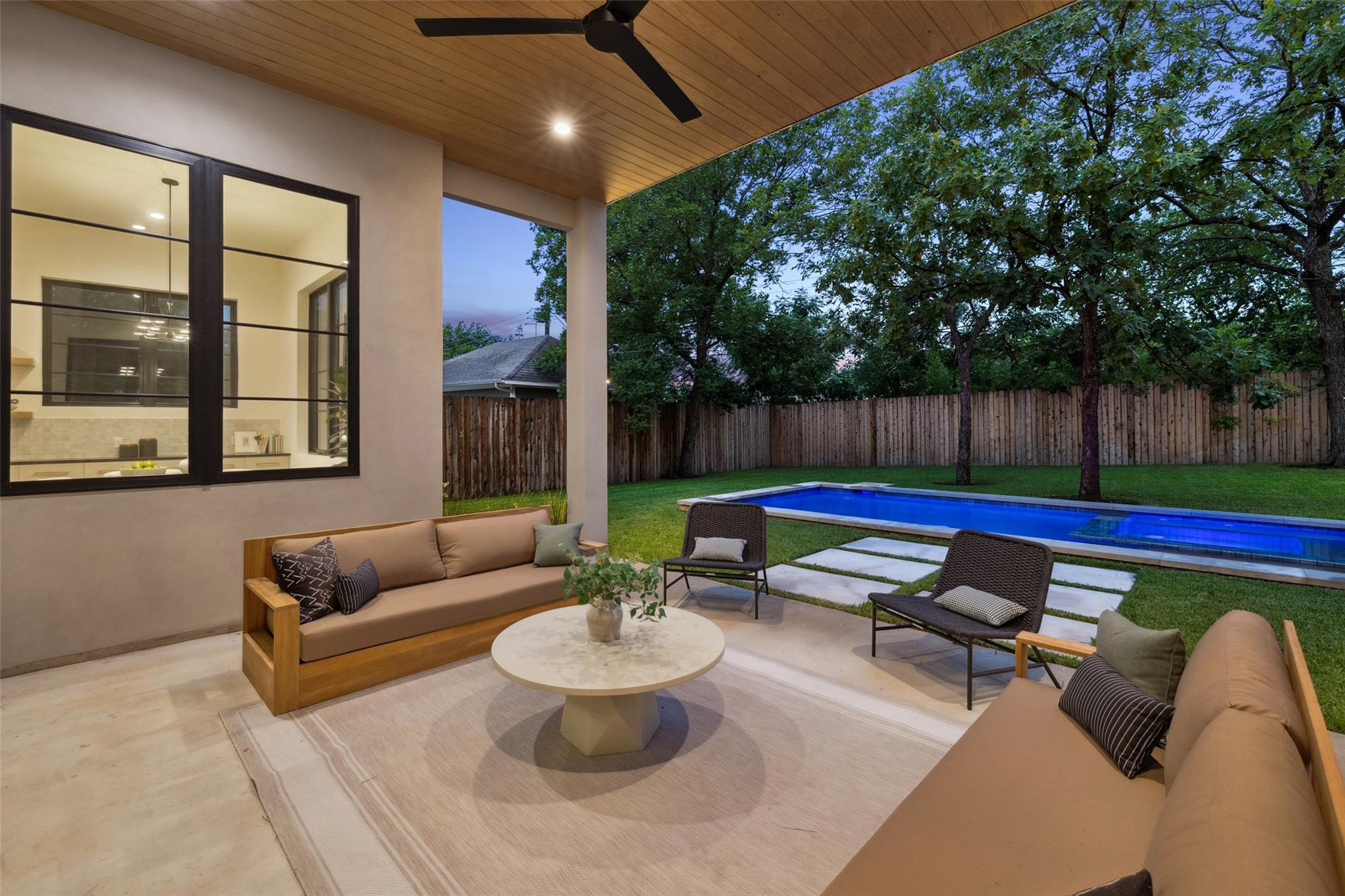 5218 Valley Oak DR