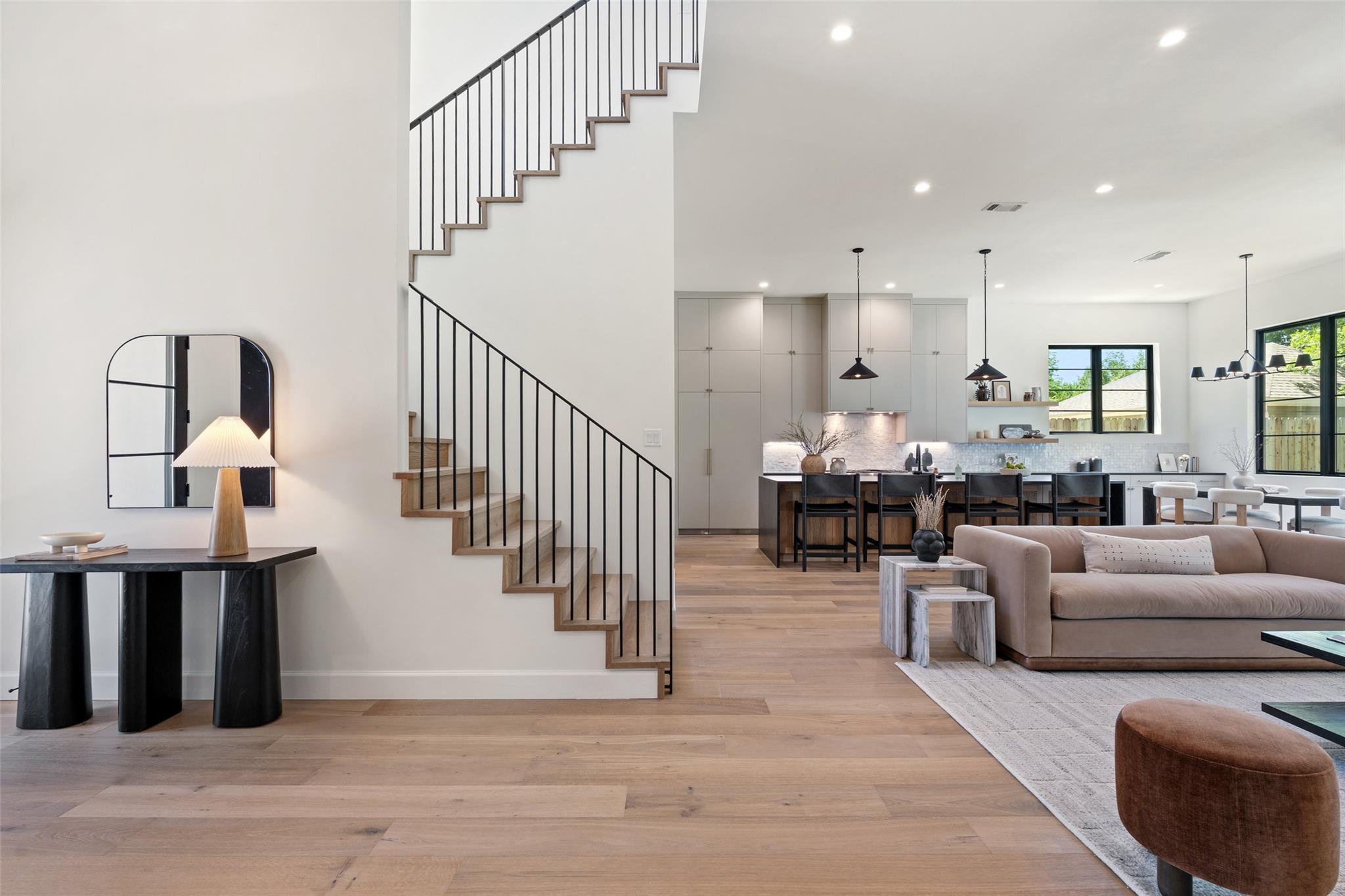 5218 Valley Oak DR