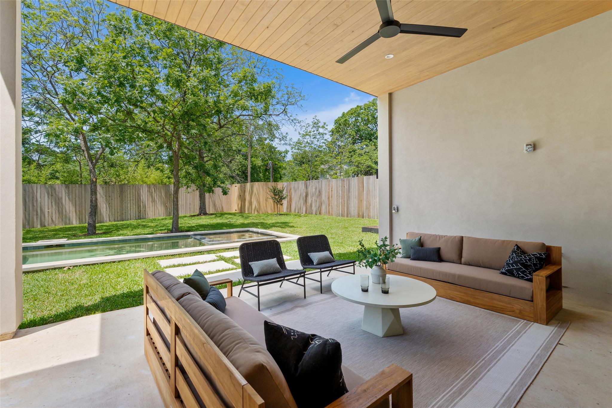 5218 Valley Oak DR