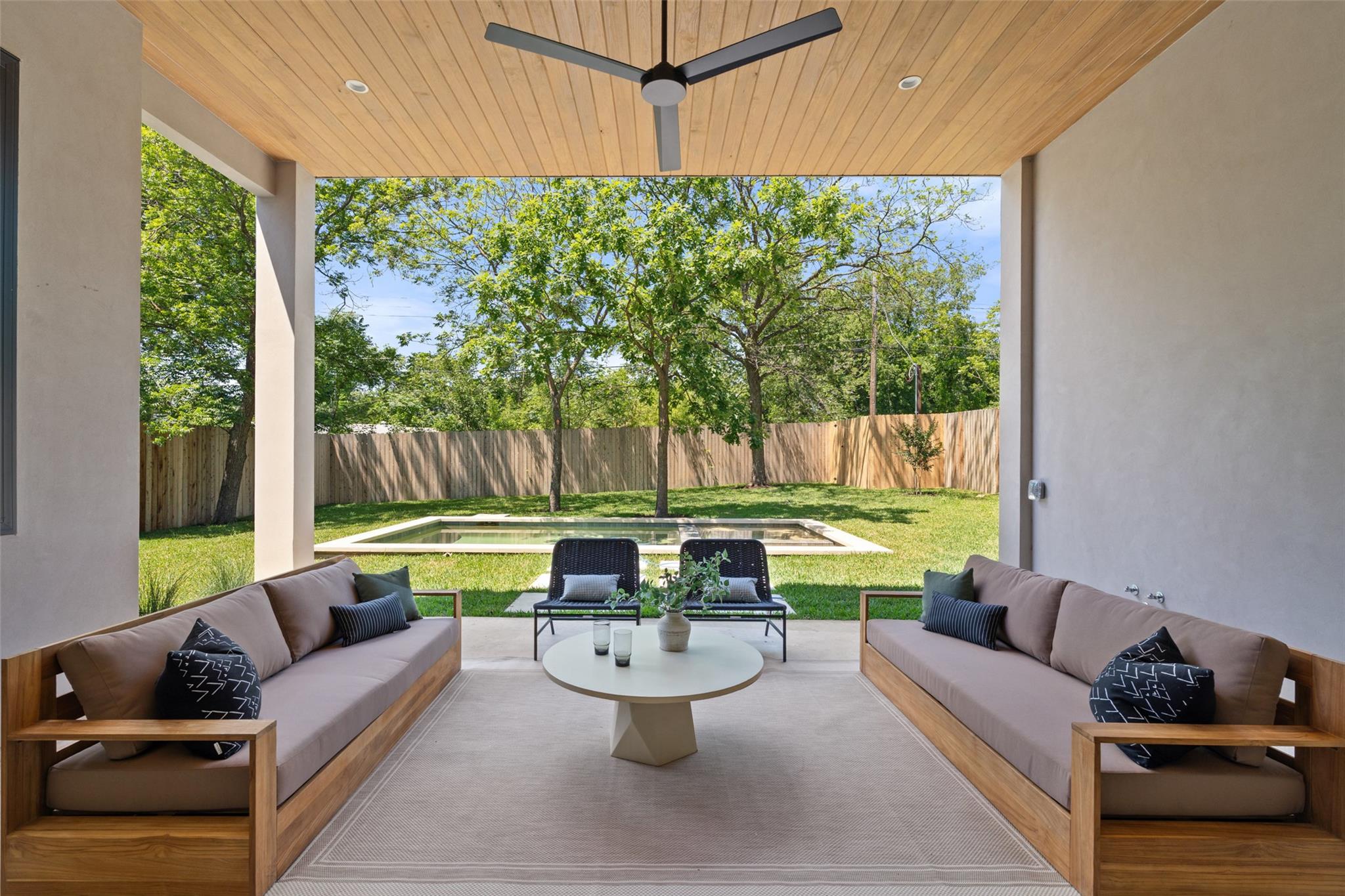 5218 Valley Oak DR