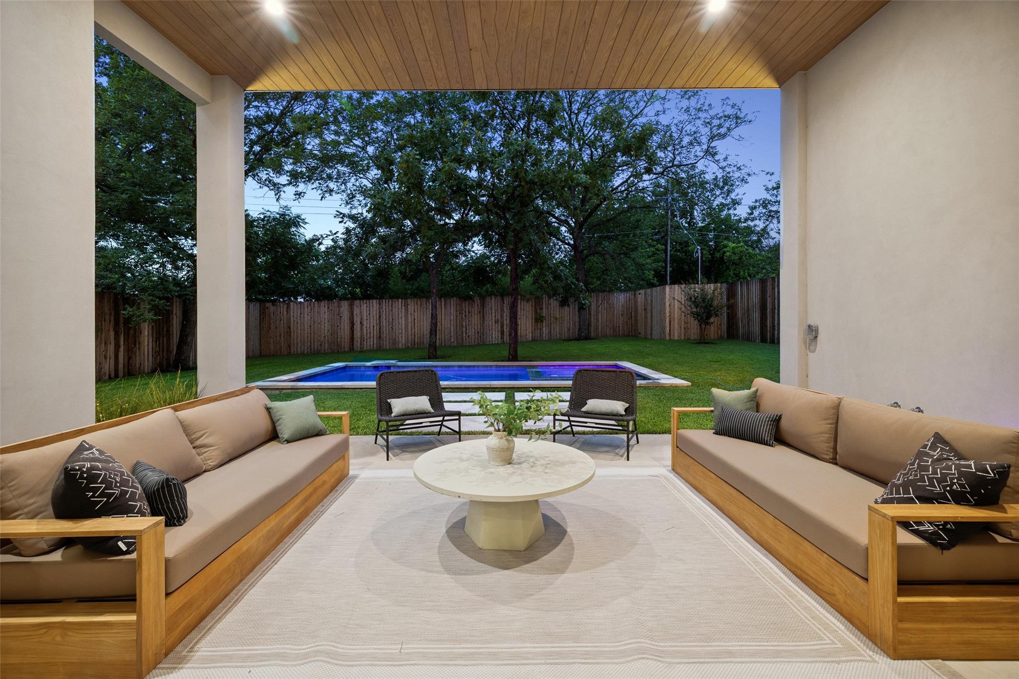5218 Valley Oak DR