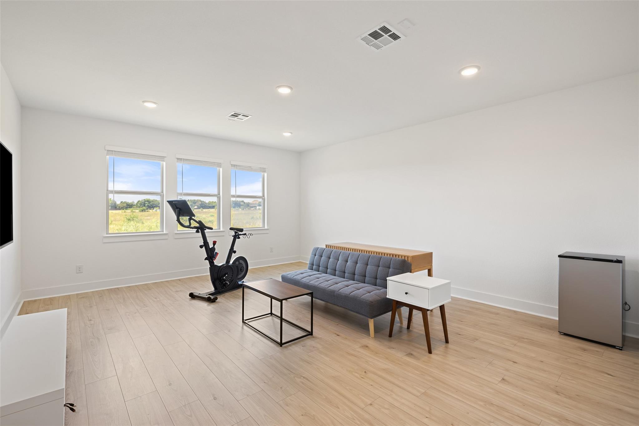 2324 Giona PL