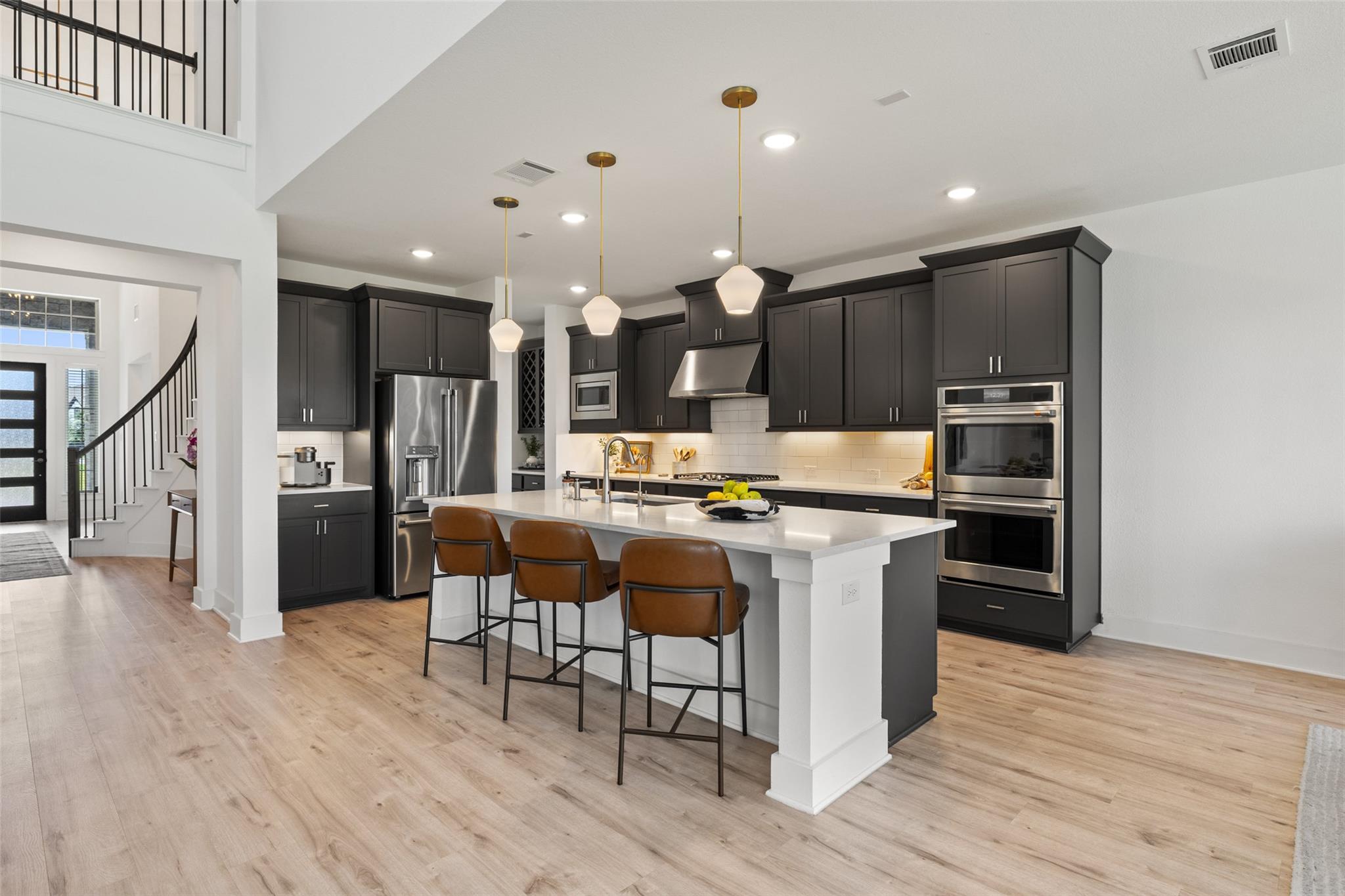 2324 Giona PL