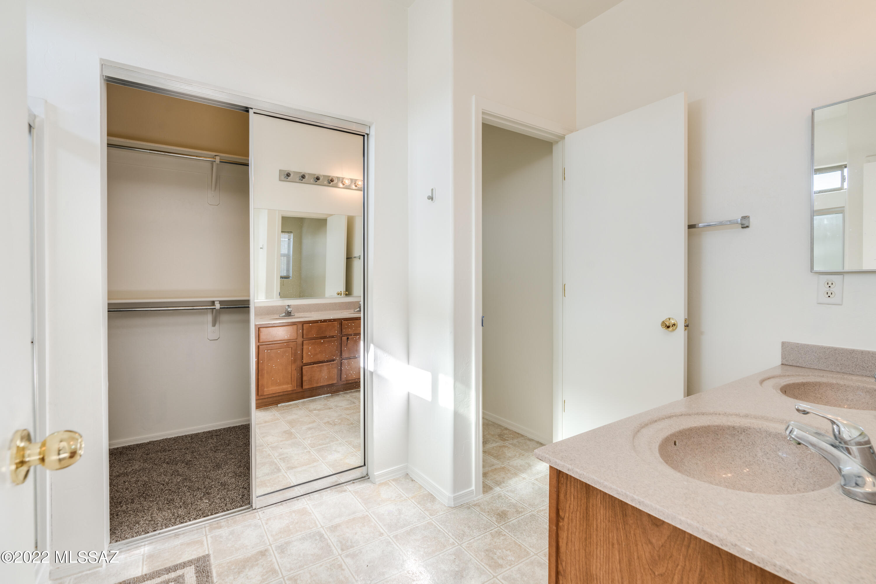 442 E Placita Cordel