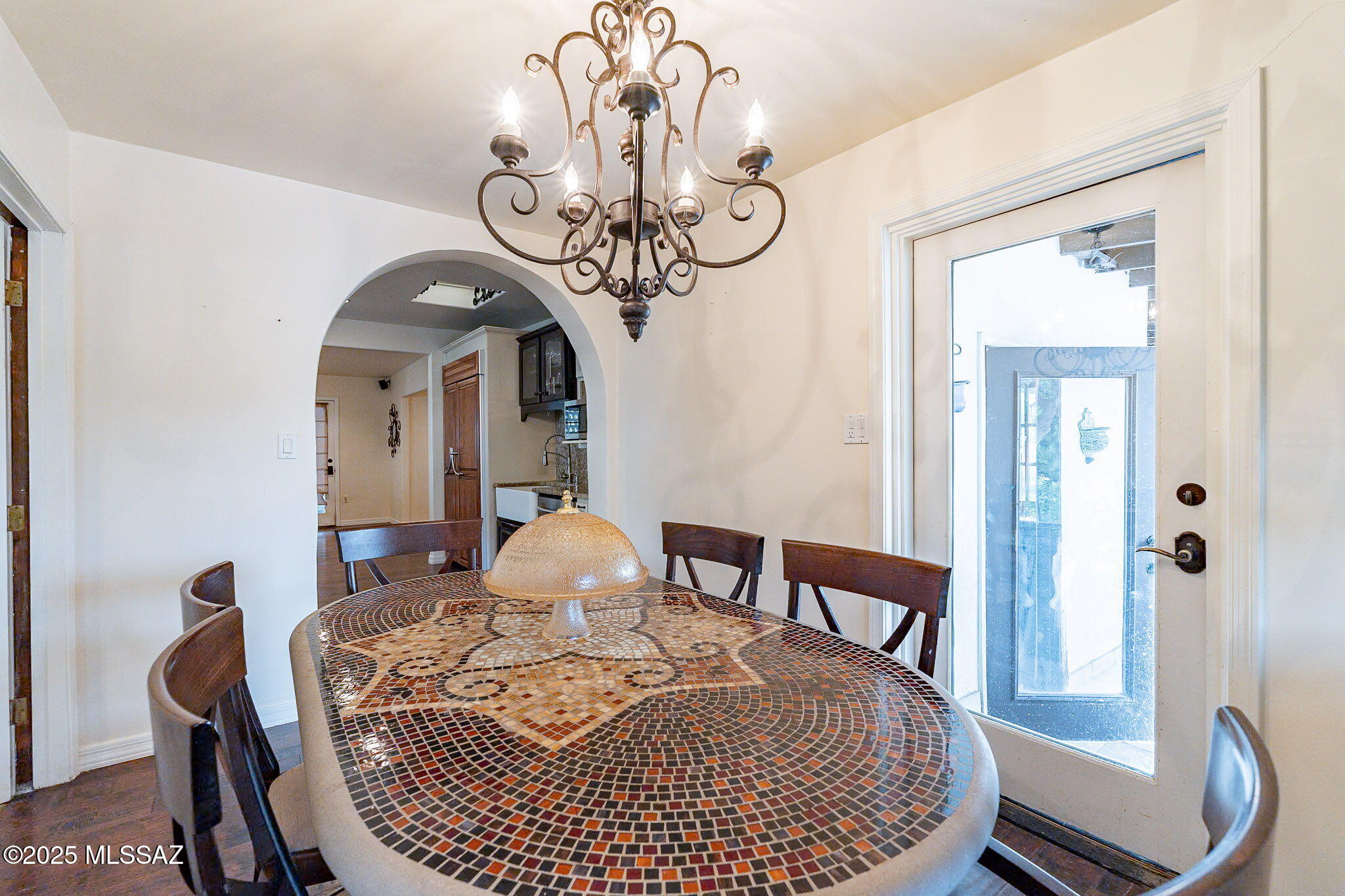 2287 N Calle Empalme