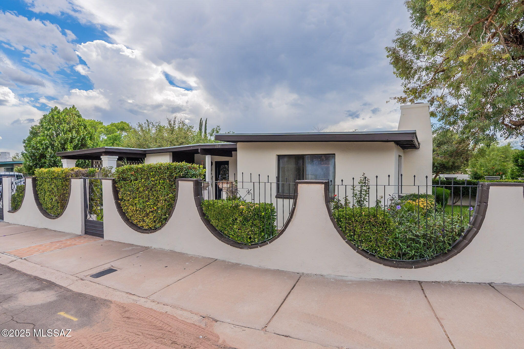 2287 N Calle Empalme