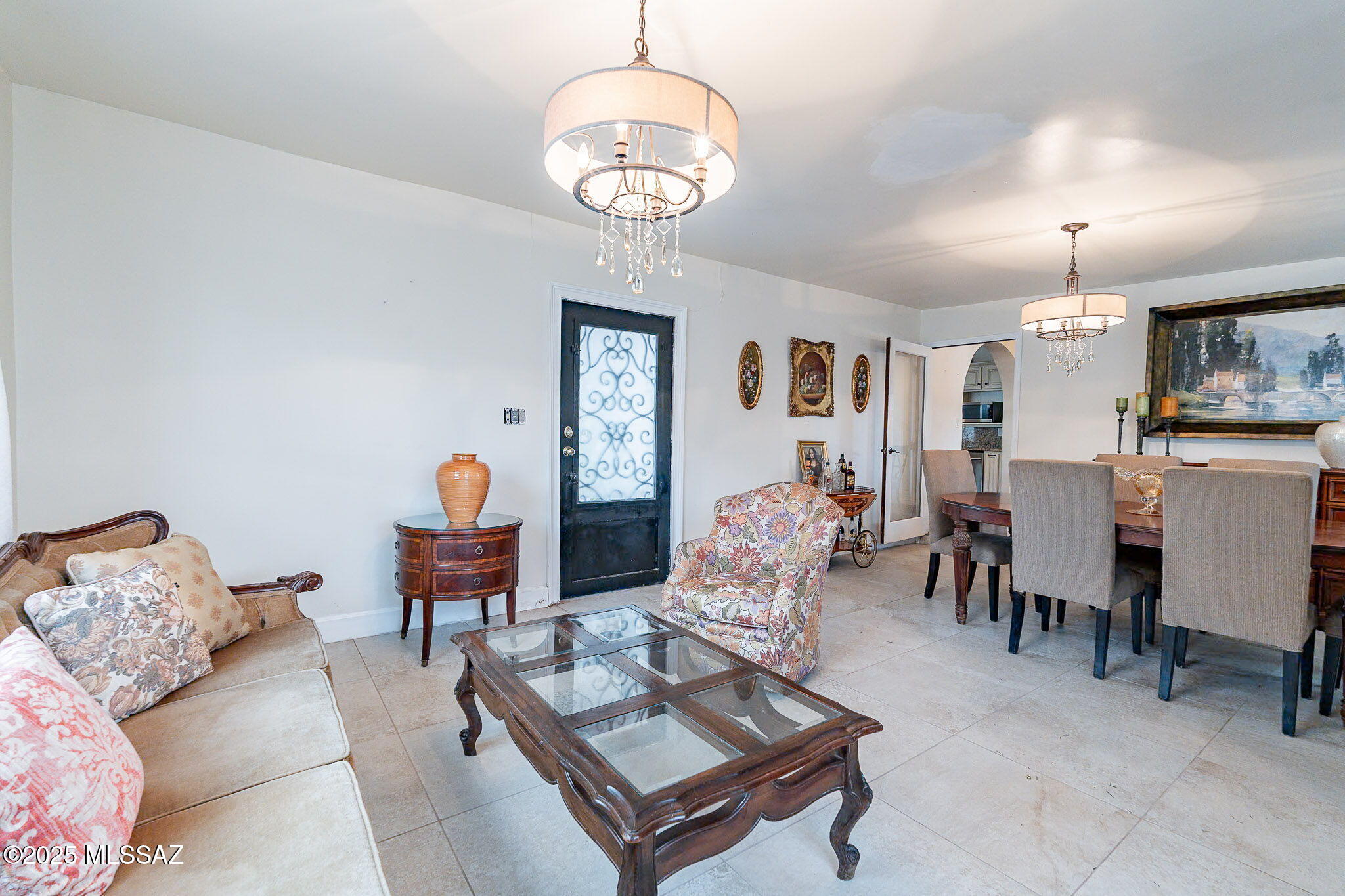 2287 N Calle Empalme