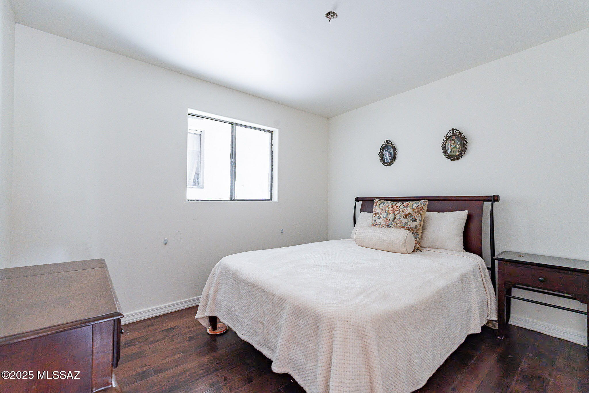 2287 N Calle Empalme