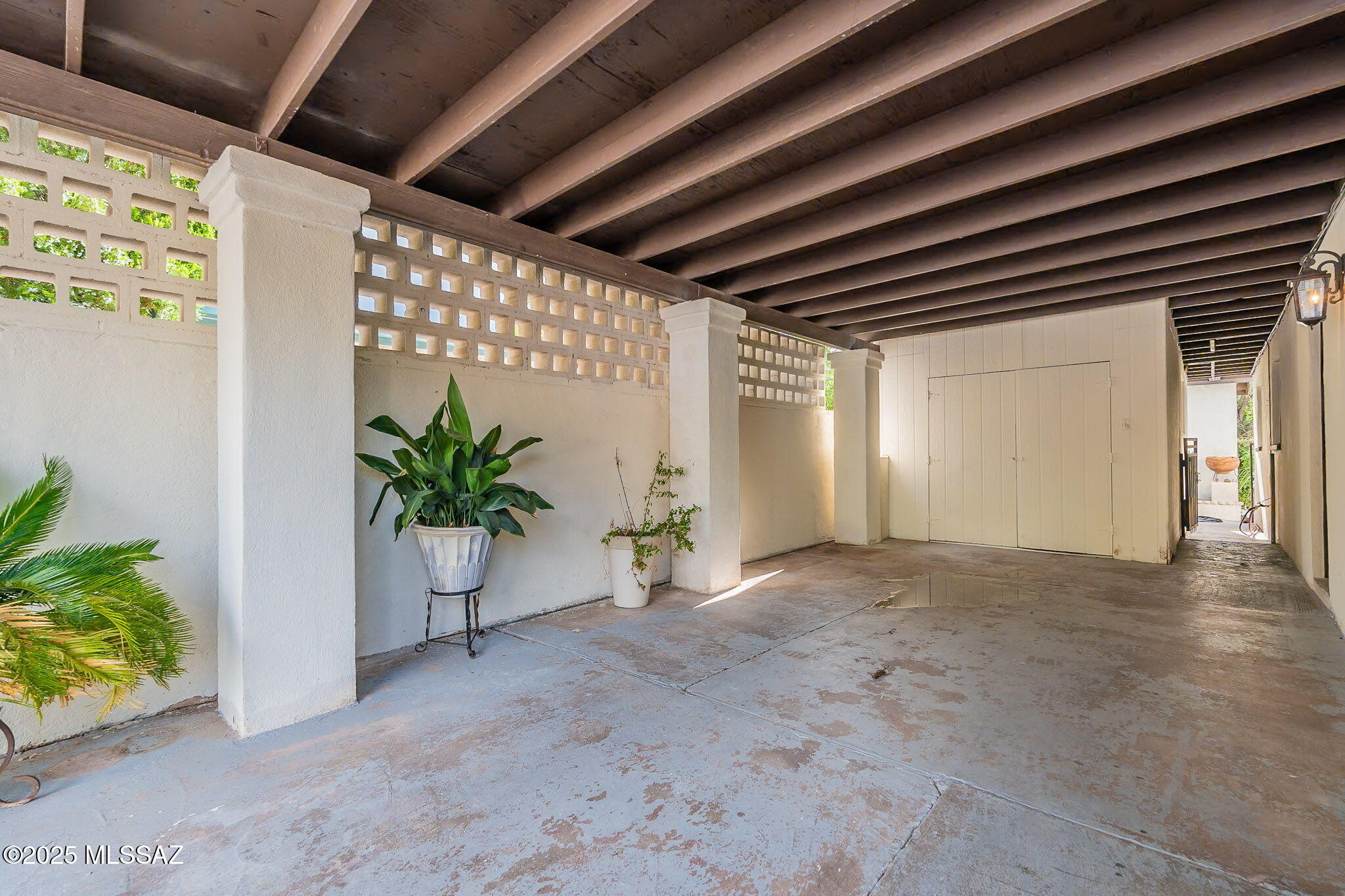 2287 N Calle Empalme