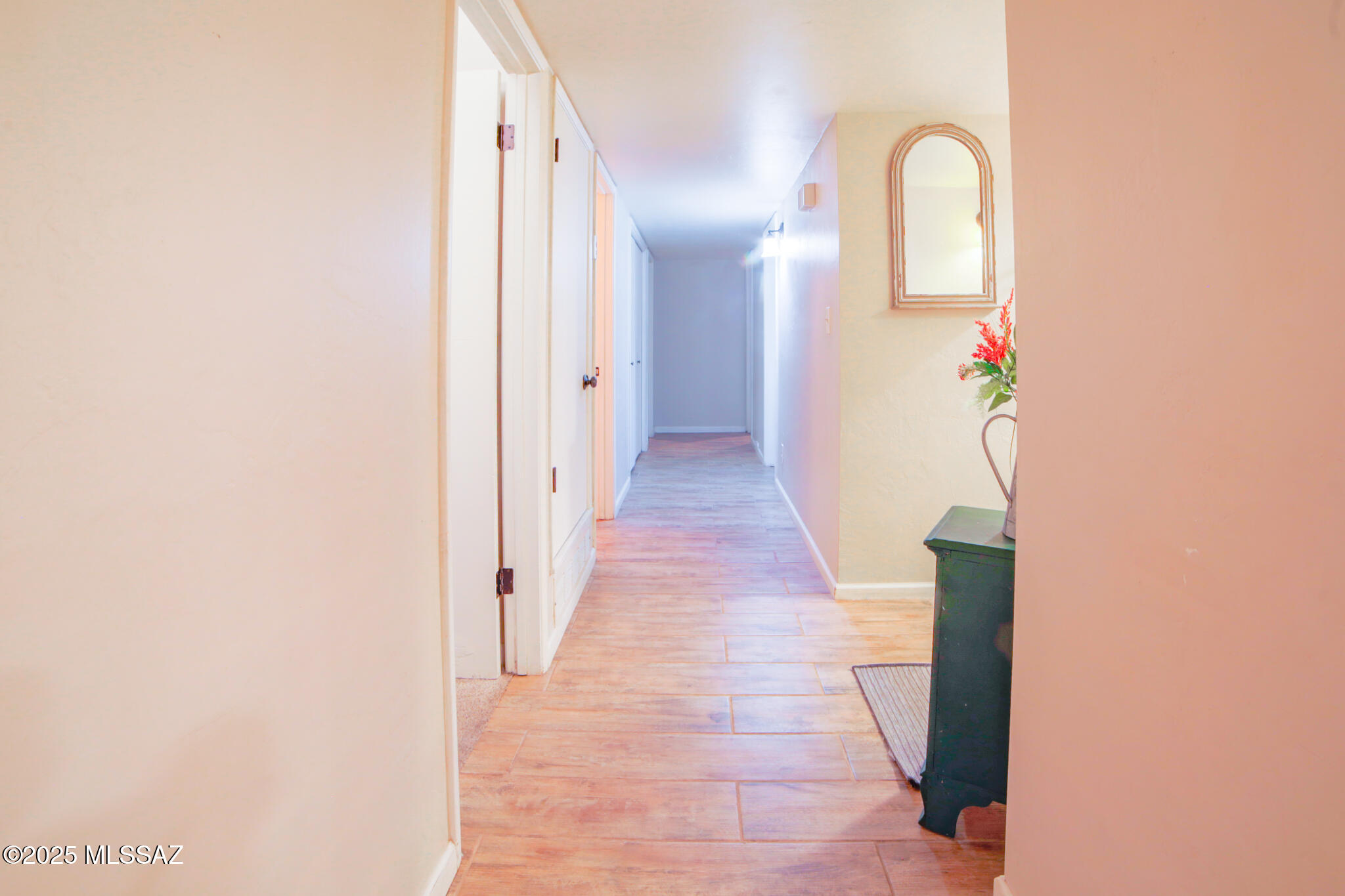 2839 W Calle Arandas