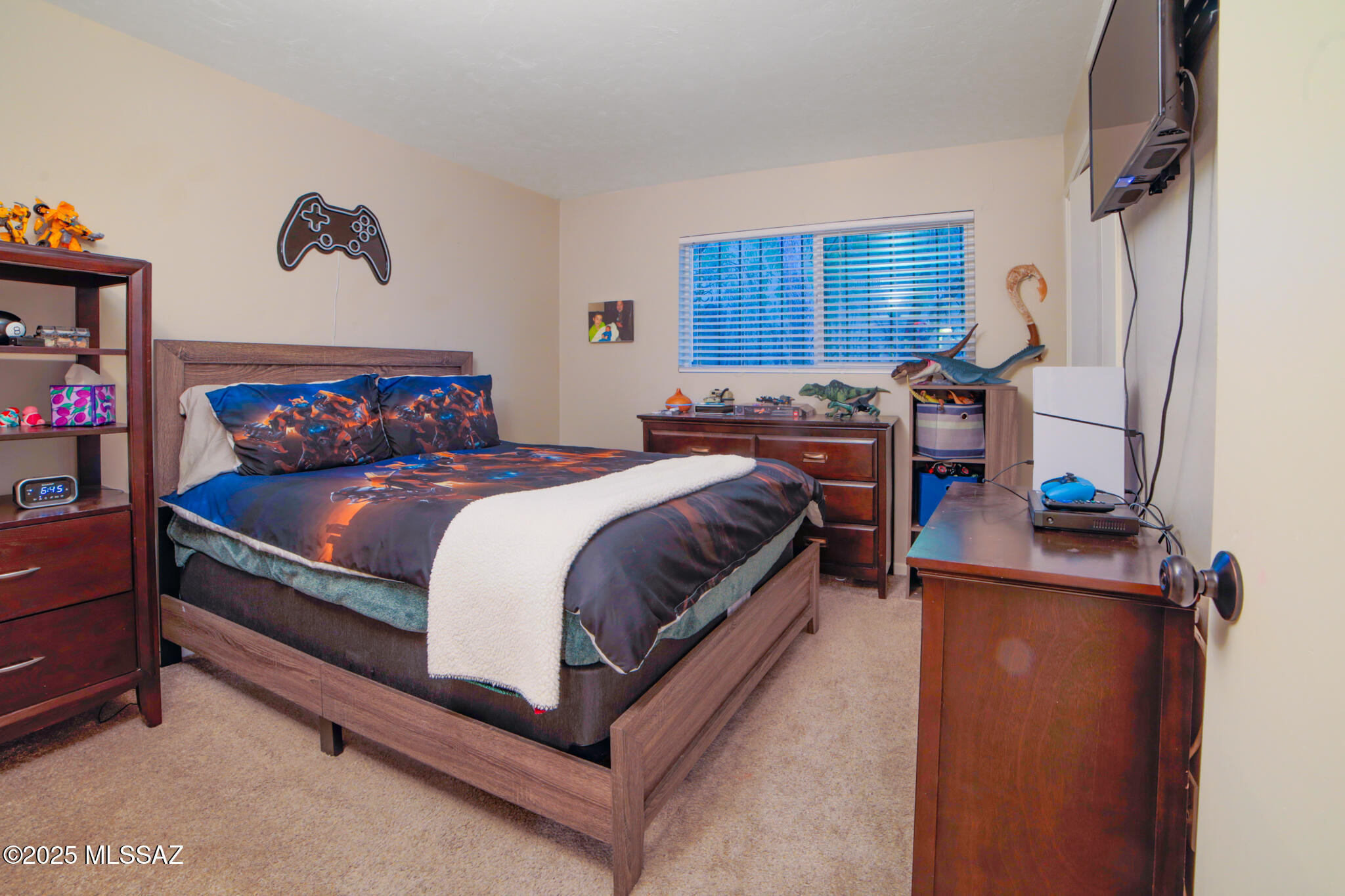 2839 W Calle Arandas