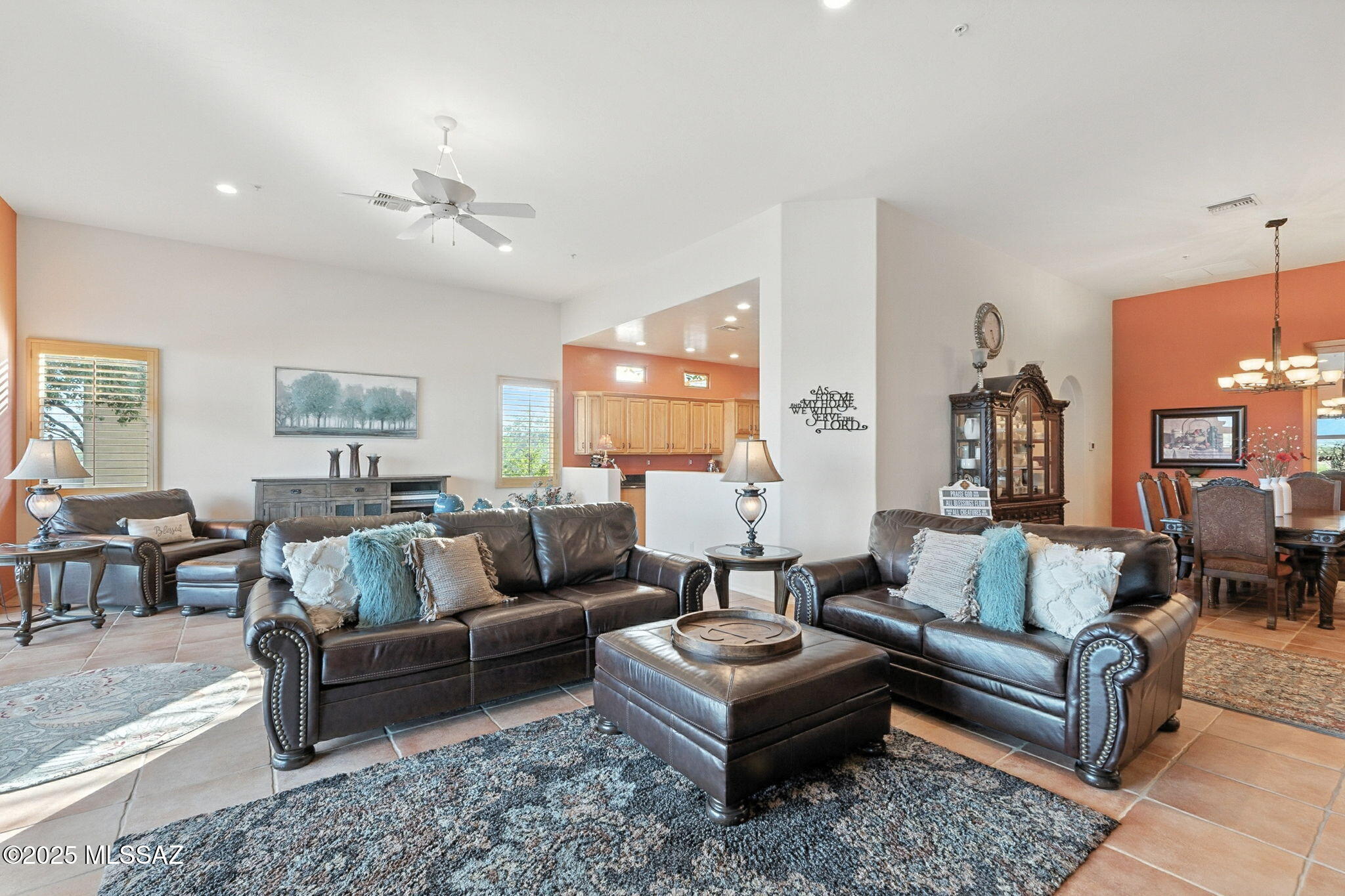 1072 E Cave Canyon Place
