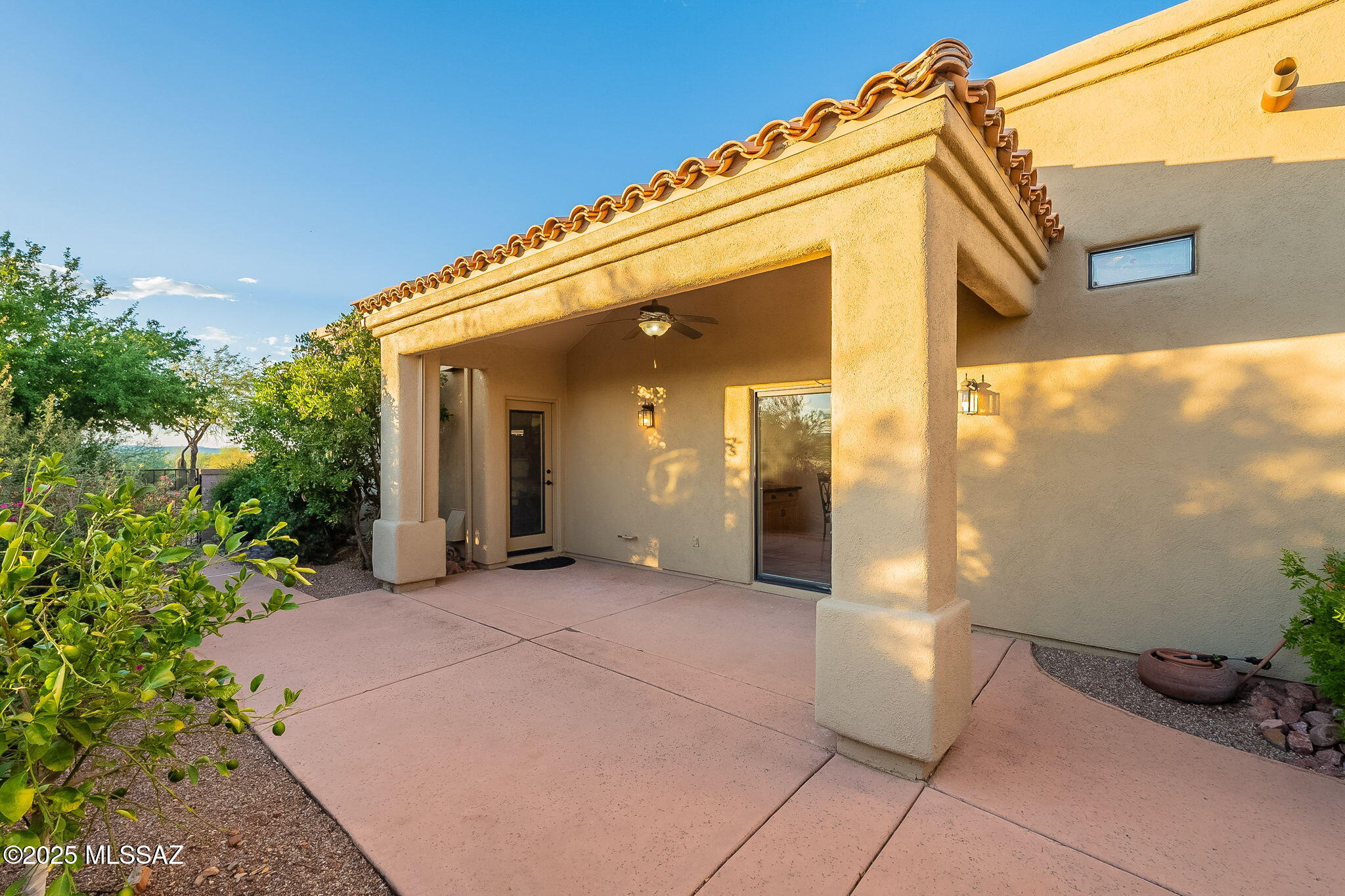 1072 E Cave Canyon Place