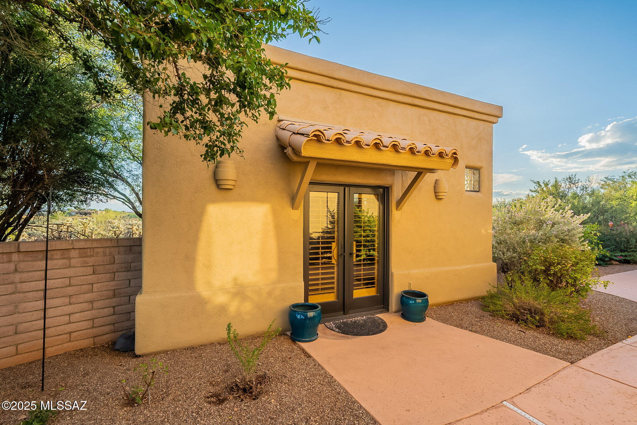1072 E Cave Canyon Place