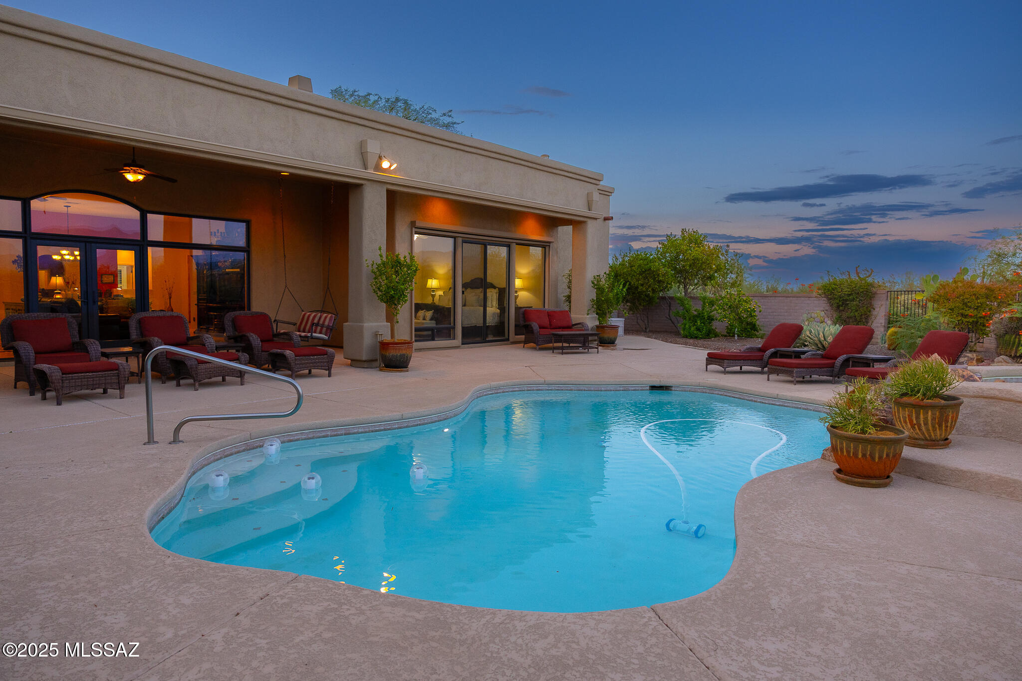 1072 E Cave Canyon Place