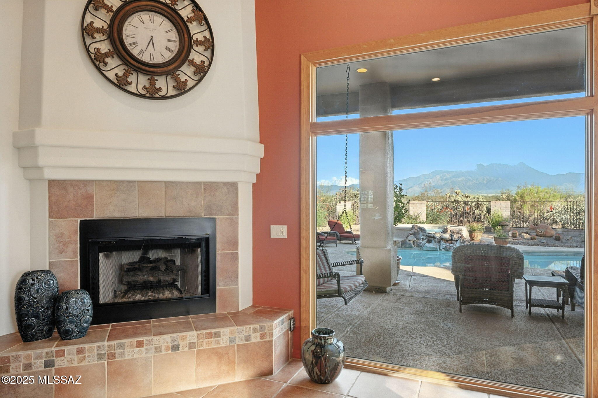 1072 E Cave Canyon Place