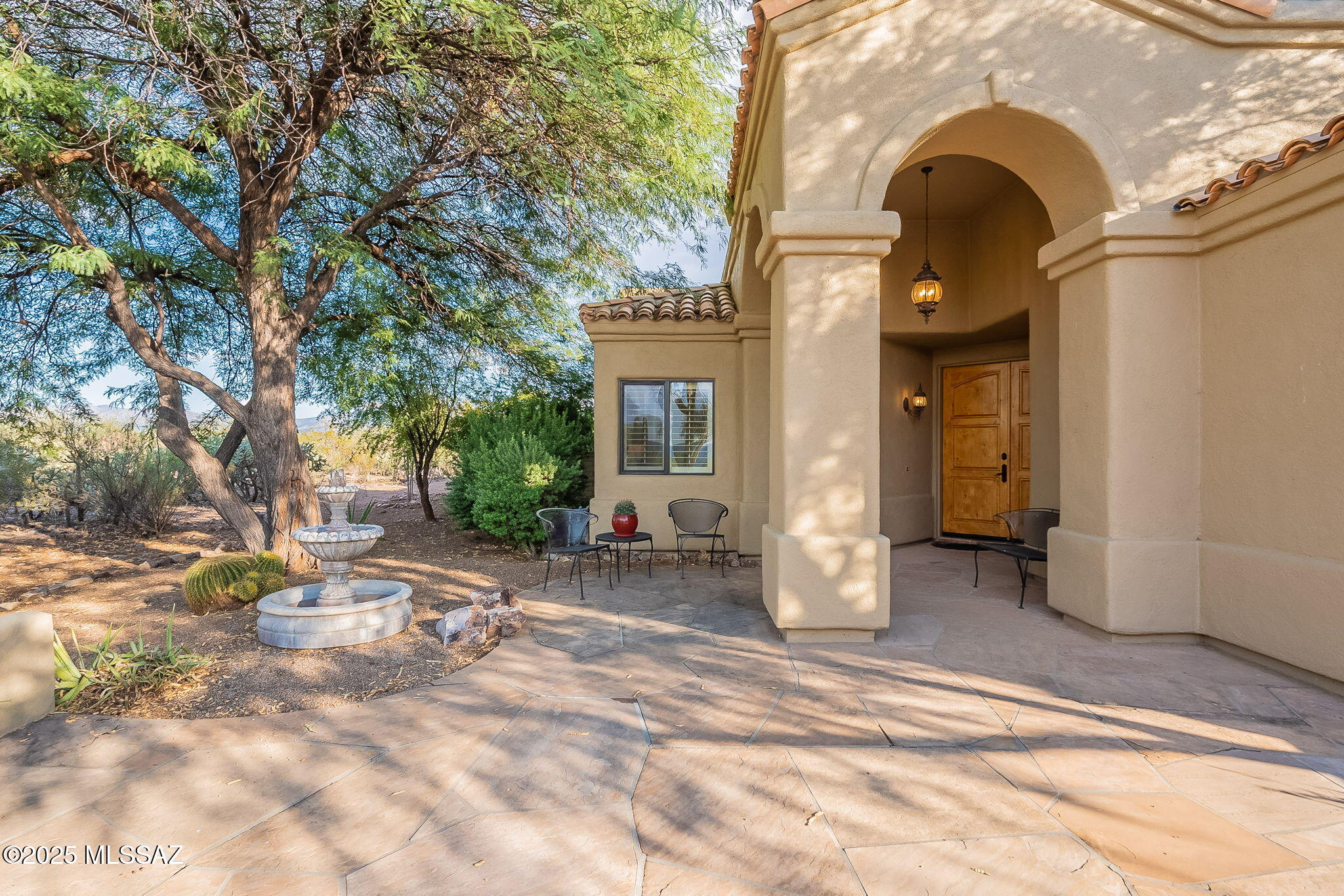 1072 E Cave Canyon Place