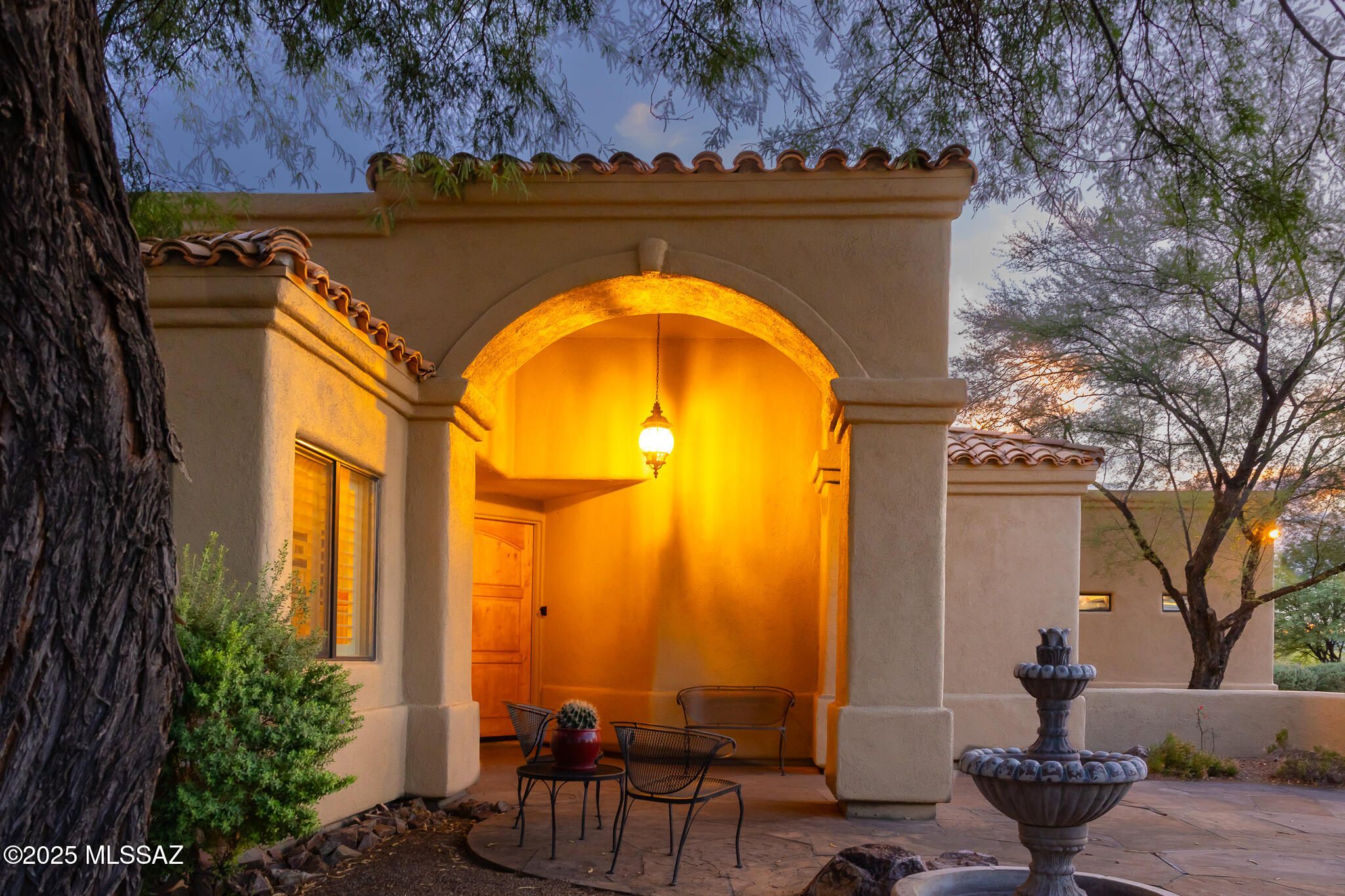 1072 E Cave Canyon Place