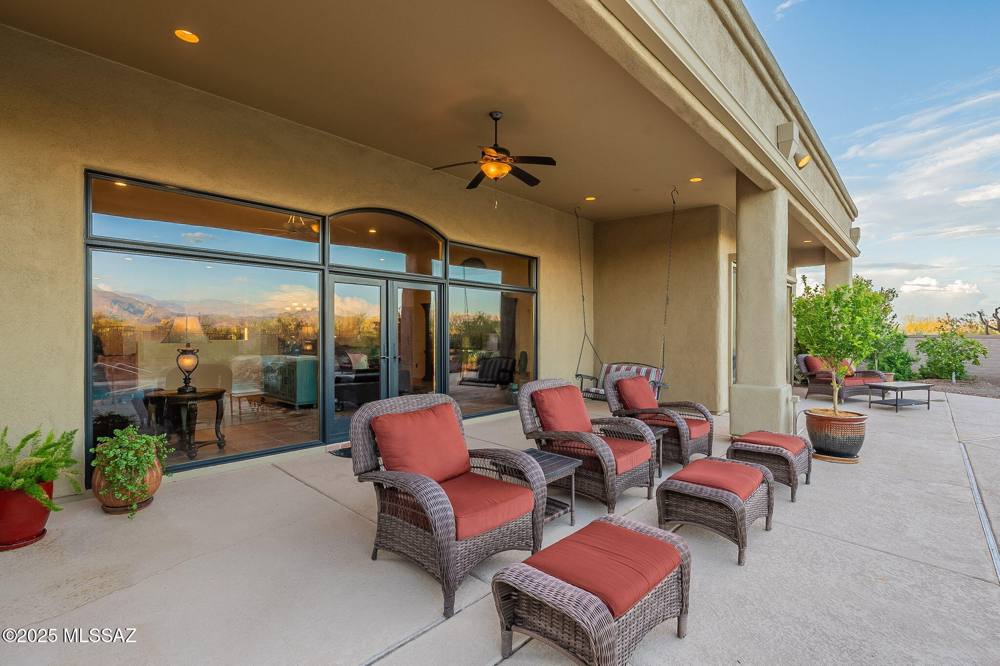 1072 E Cave Canyon Place