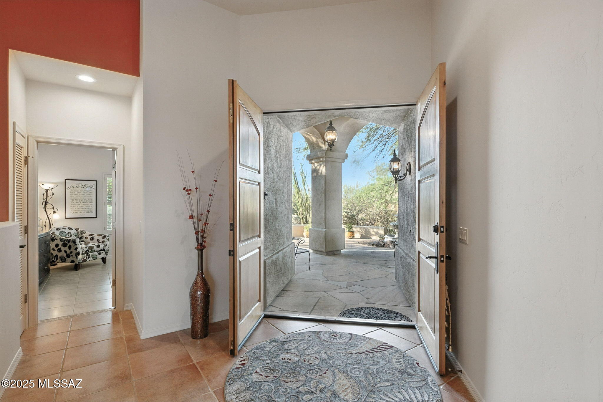 1072 E Cave Canyon Place