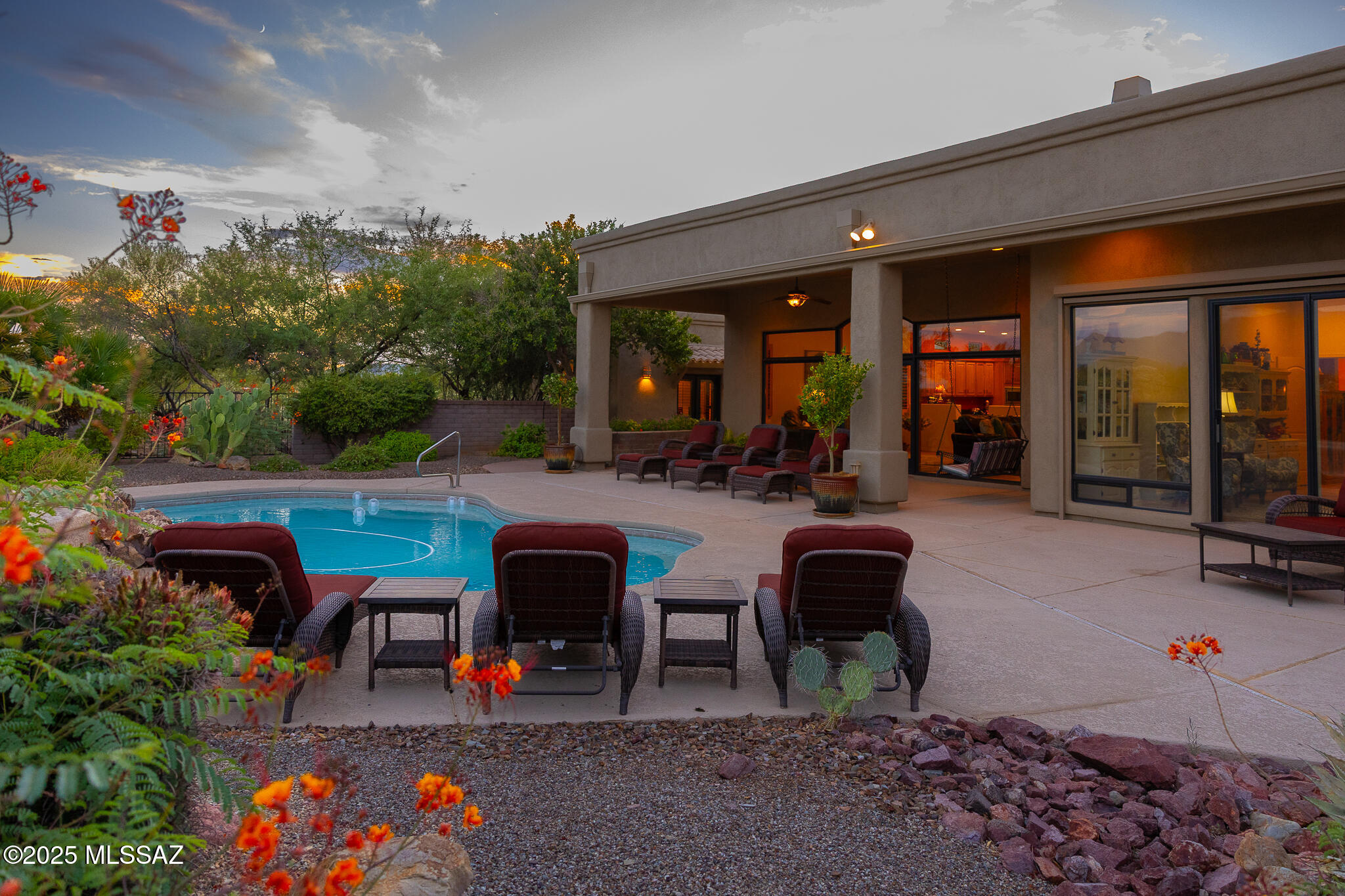 1072 E Cave Canyon Place