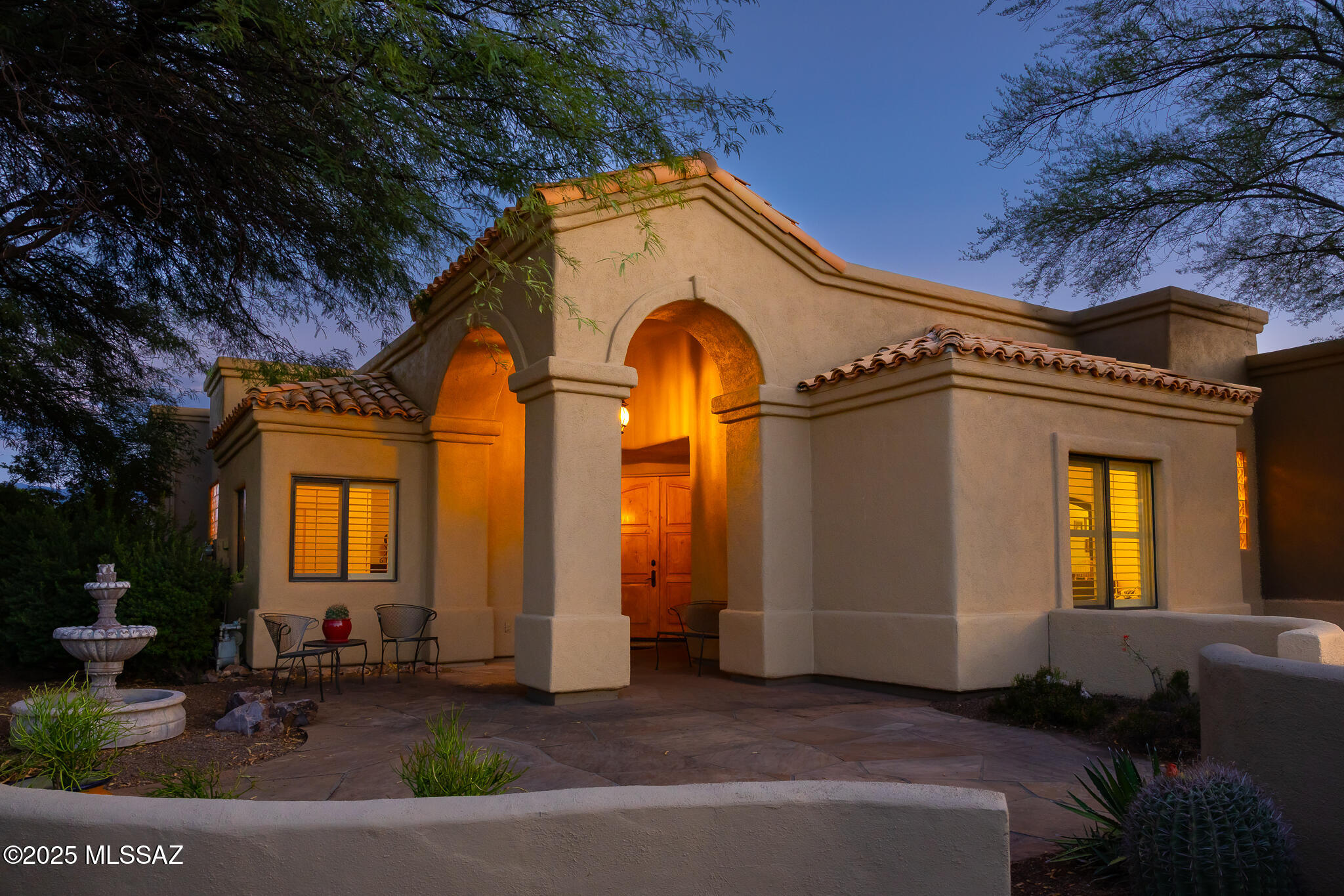 1072 E Cave Canyon Place