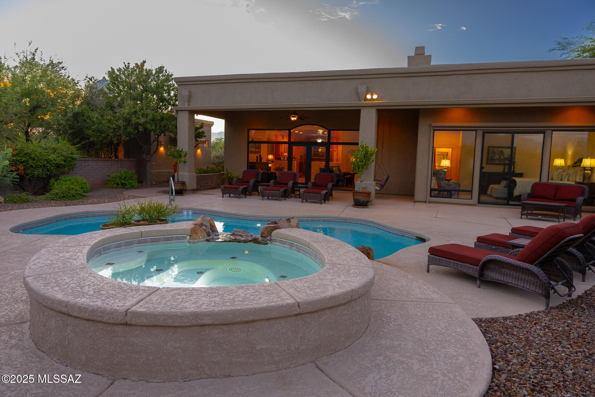 1072 E Cave Canyon Place