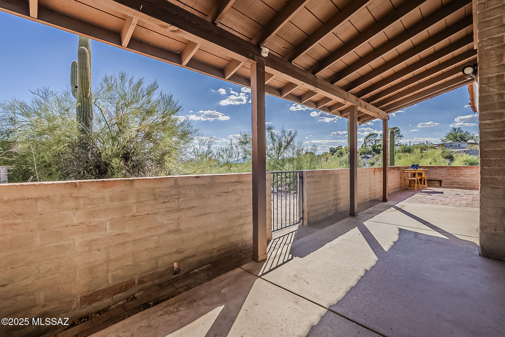 1900 E Campbell Terrace
