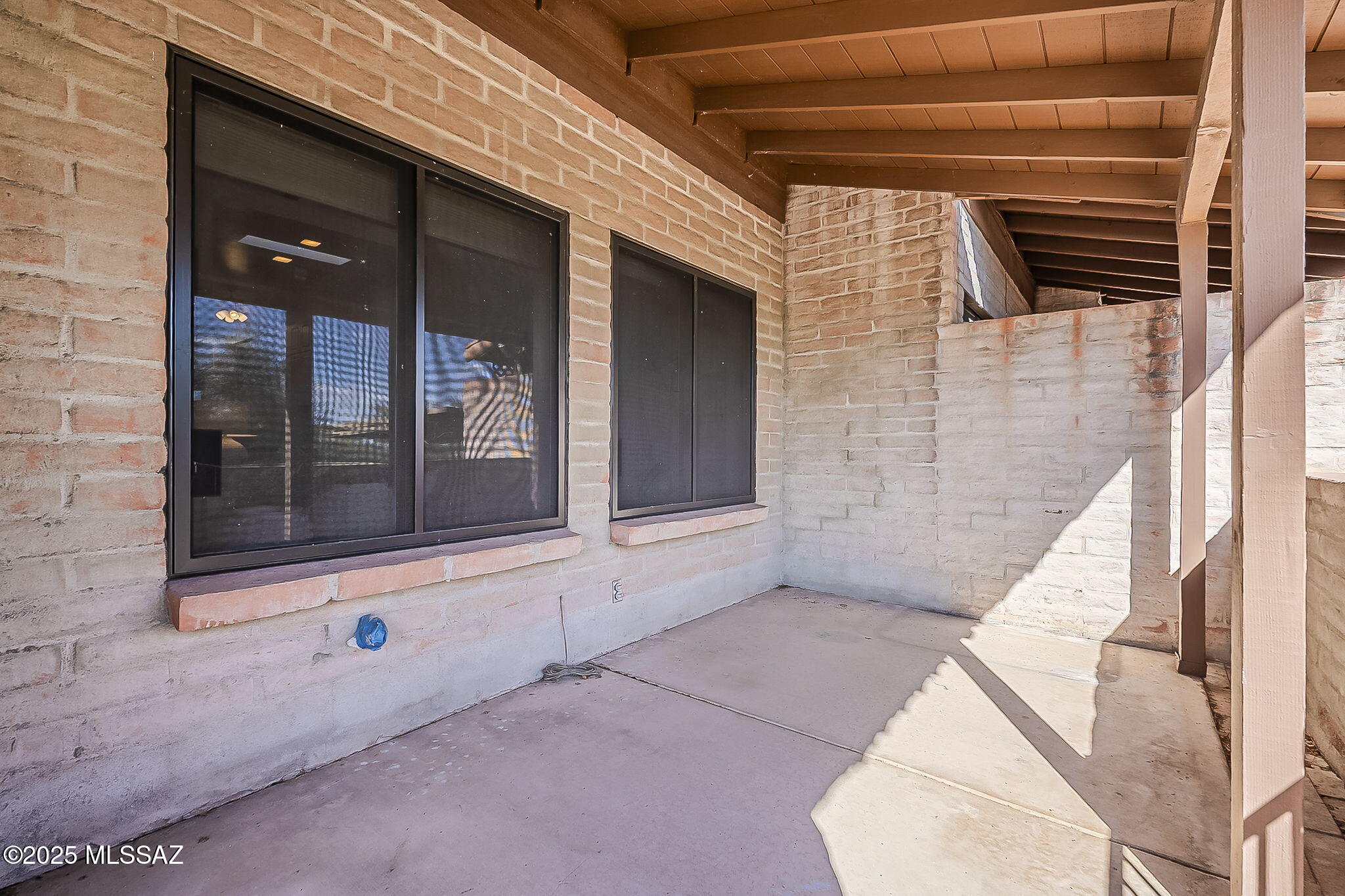 1900 E Campbell Terrace