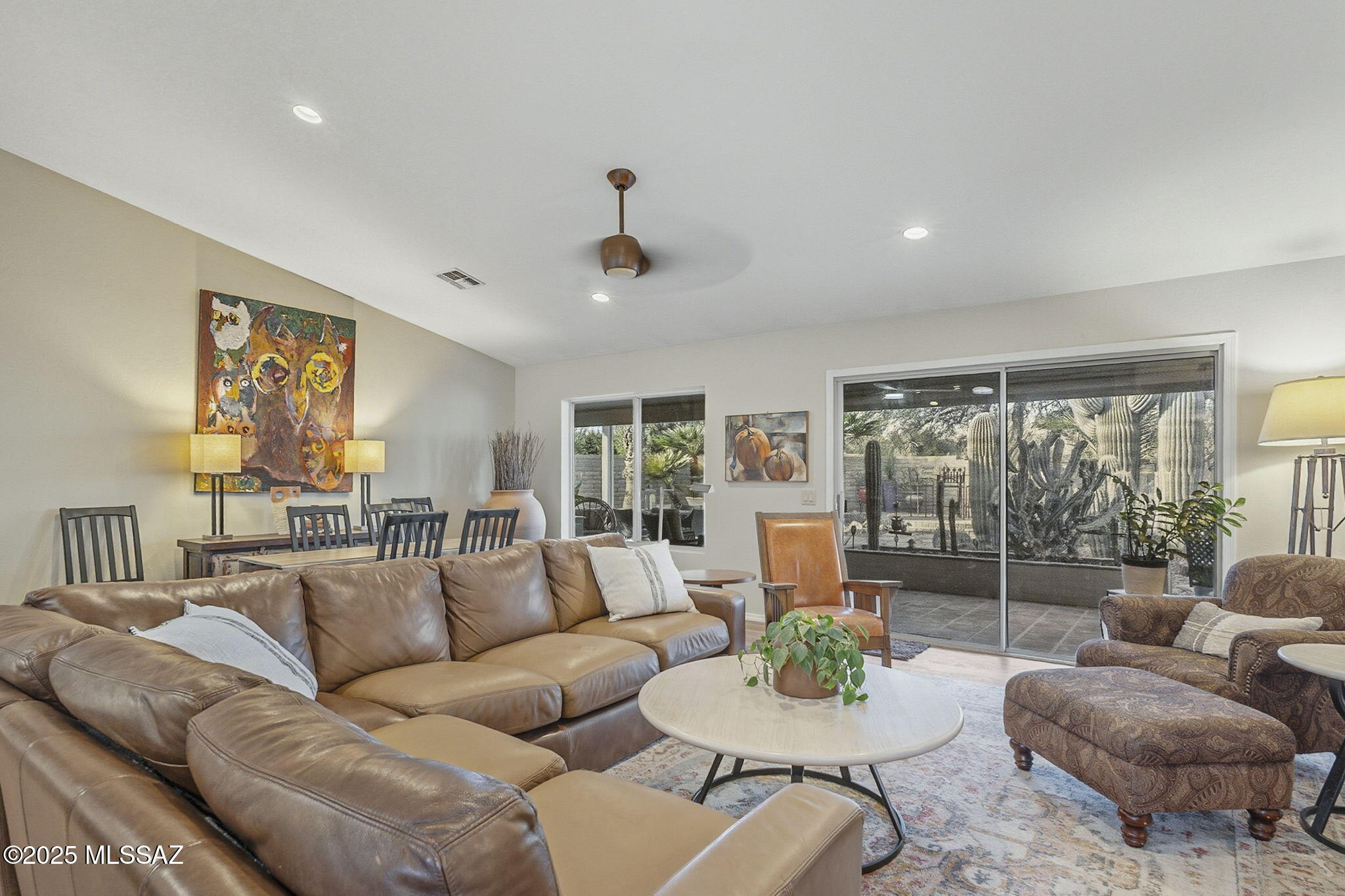 1950 E Desert Lark Pass