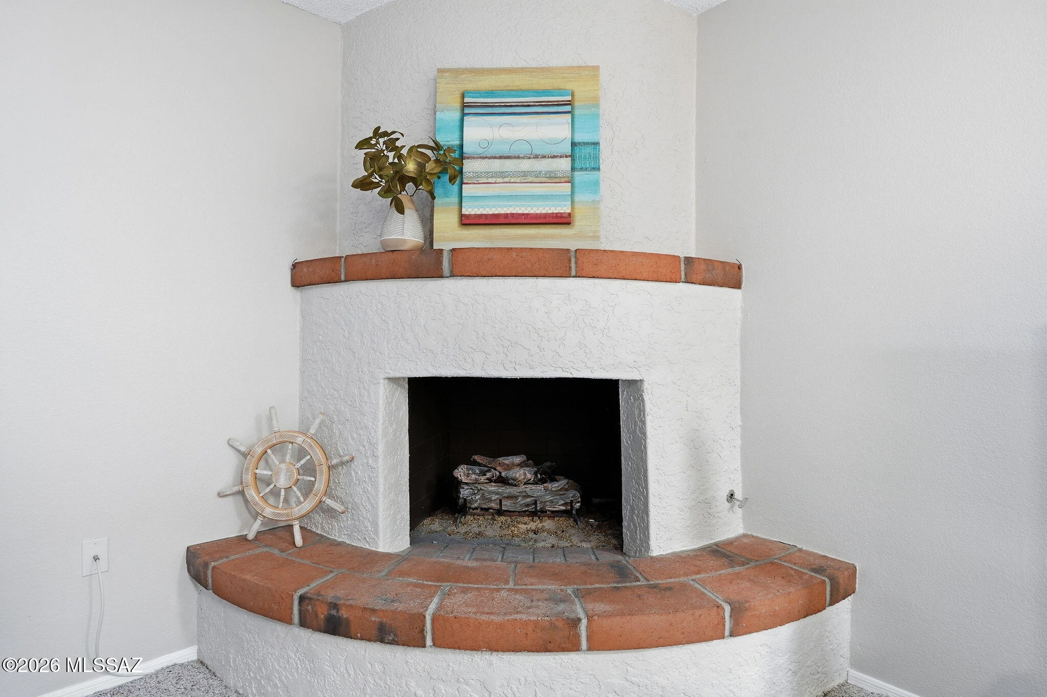 1040 W Camino Del Pato