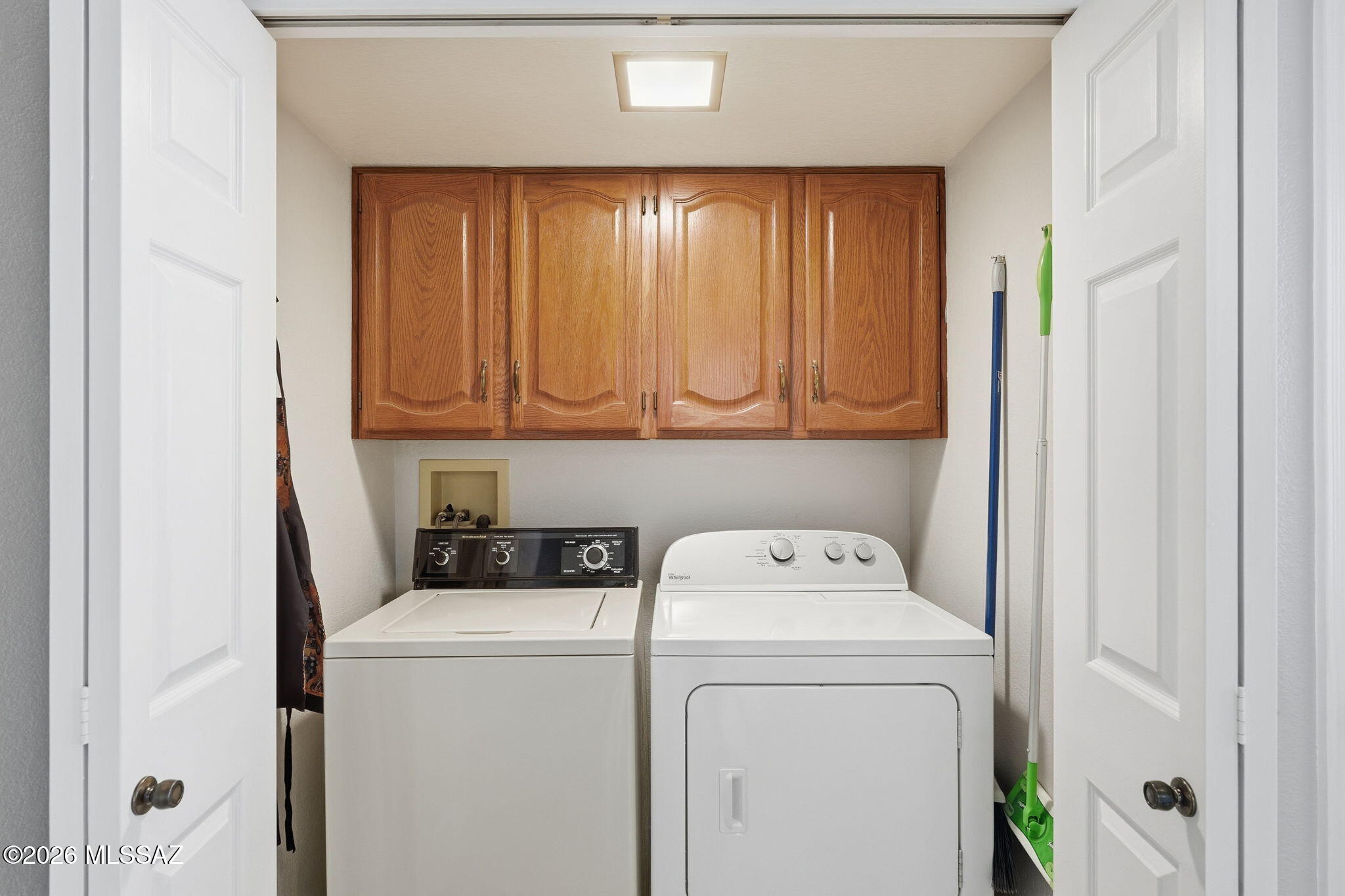 1040 W Camino Del Pato