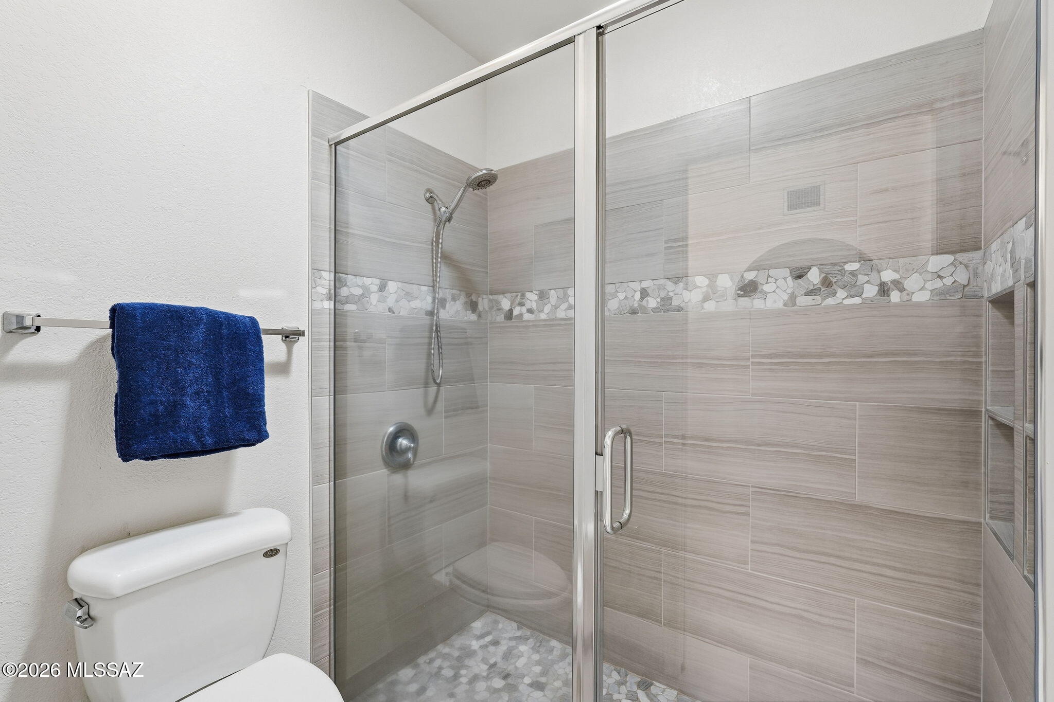 1040 W Camino Del Pato