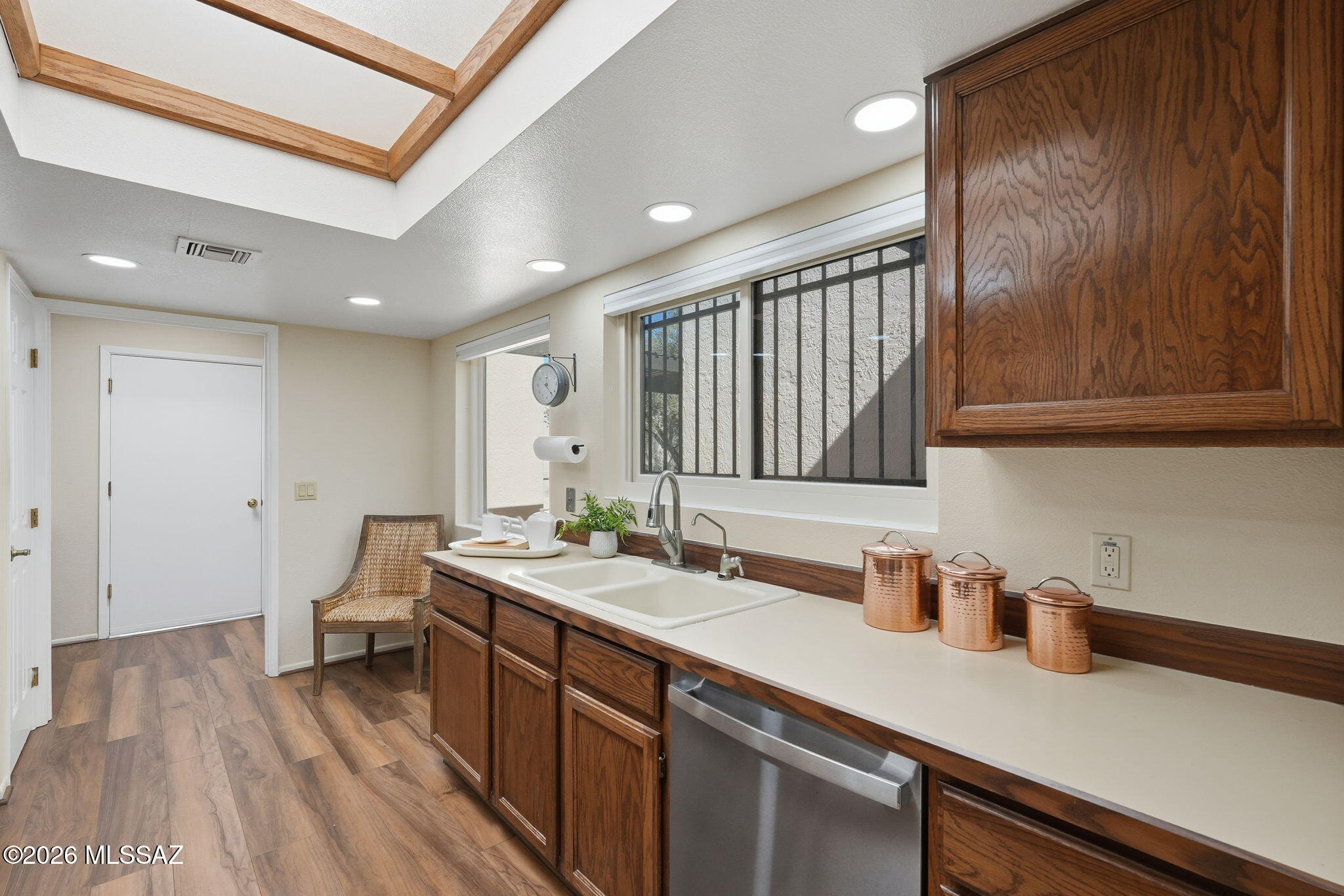 851 W Calle De Emilia