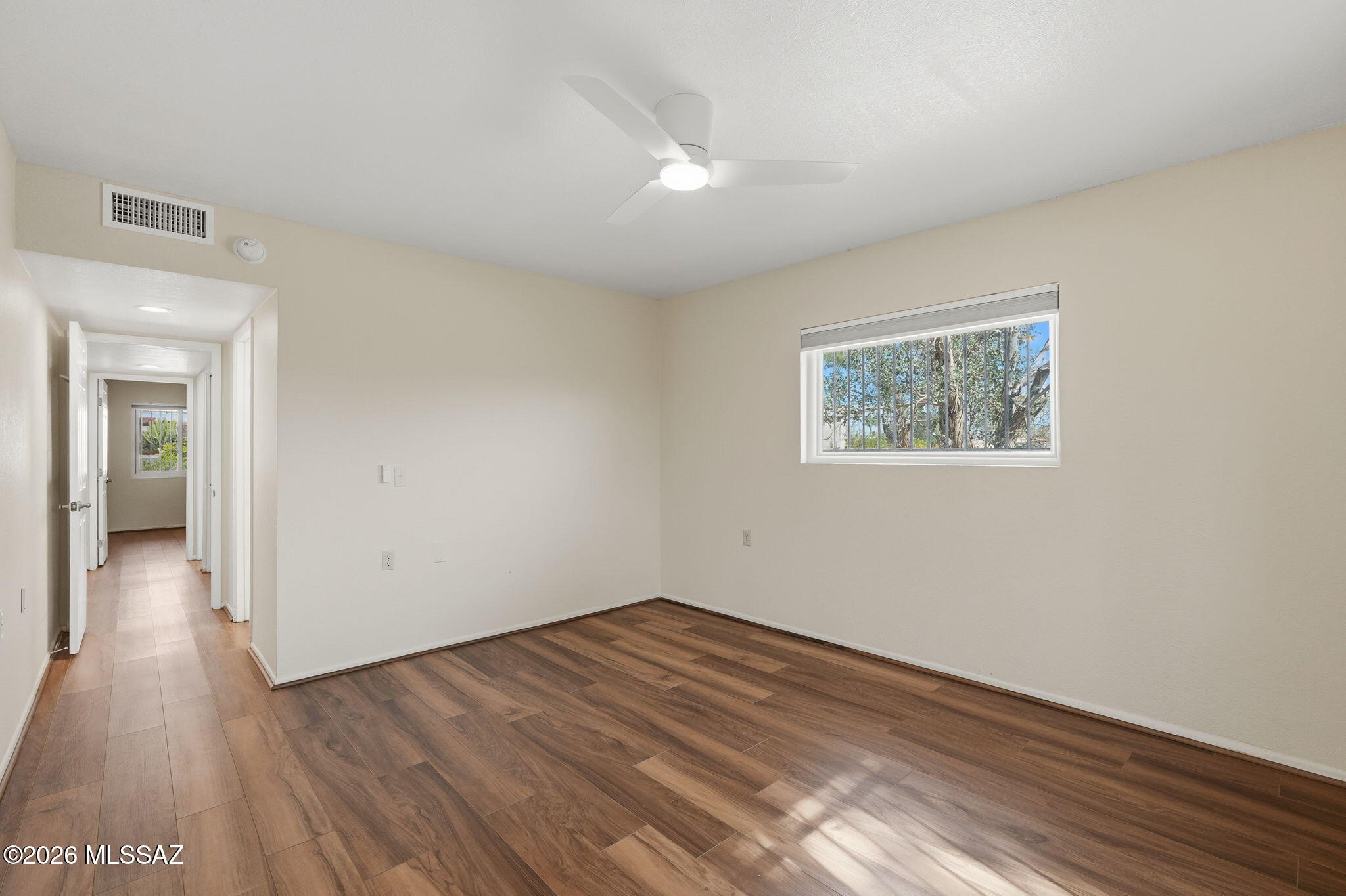 851 W Calle De Emilia